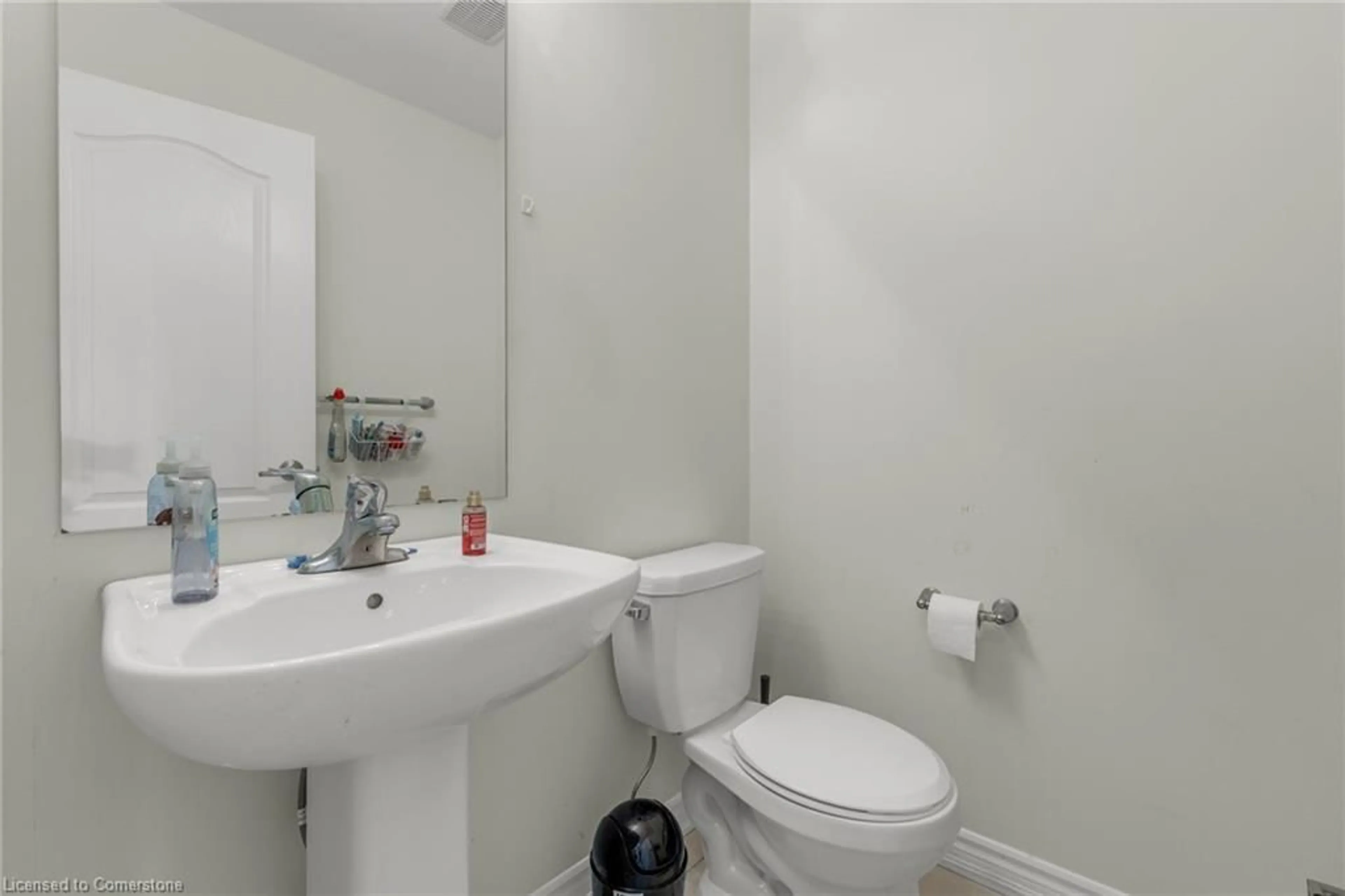 Standard bathroom, floor is not visible for 112 Tumblewood Pl, Welland Ontario L3B 0J3