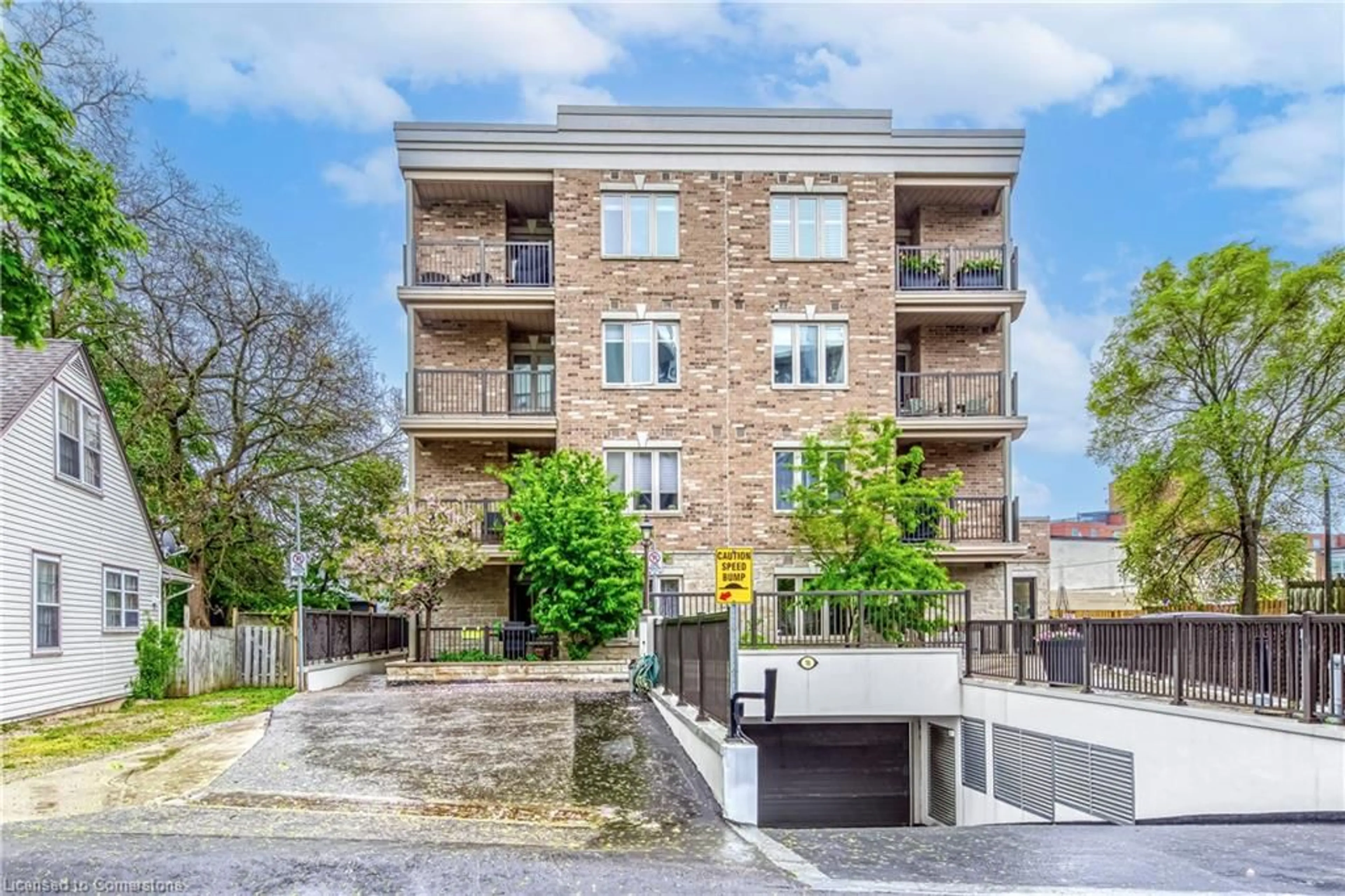 Unknown for 70 Stewart St #401, Oakville Ontario L6K 1X5
