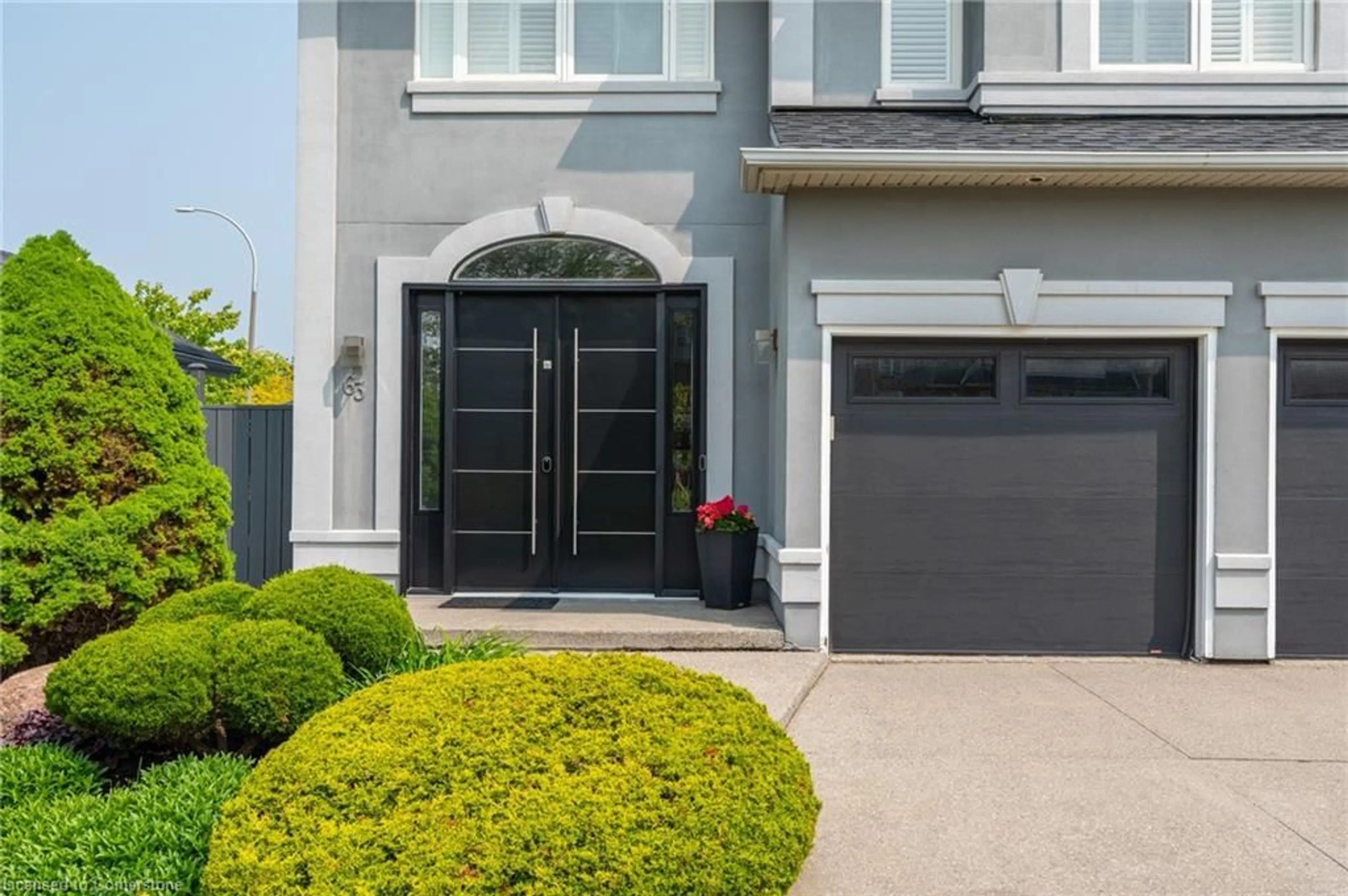 Indoor entryway for 63 Holkham Ave, Ancaster Ontario L9K 1N9
