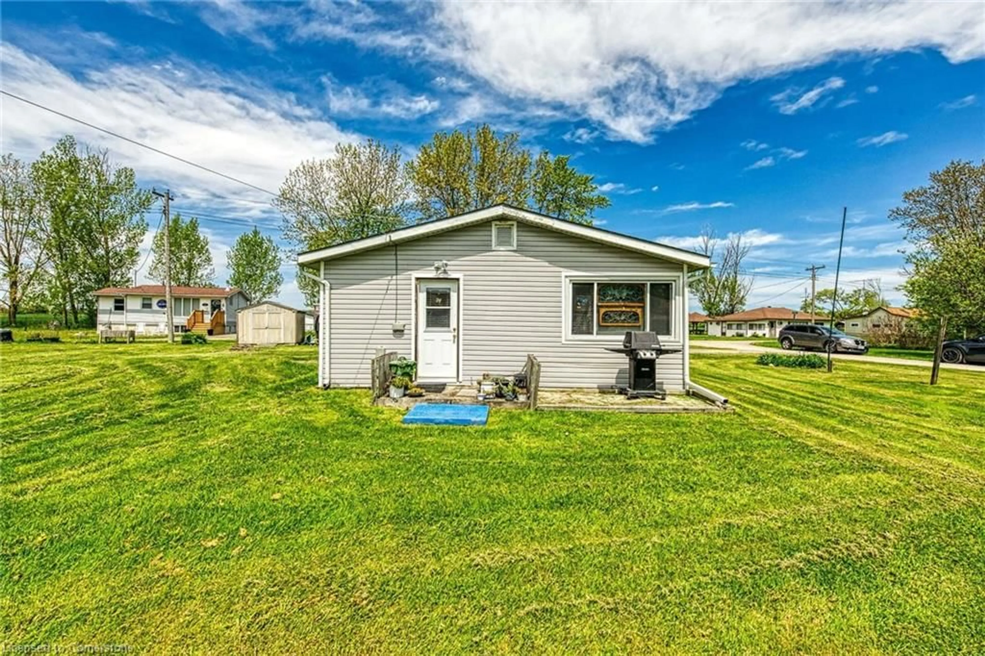 Unknown for 137 Blue Water Pky, Selkirk Ontario N0A 1E0