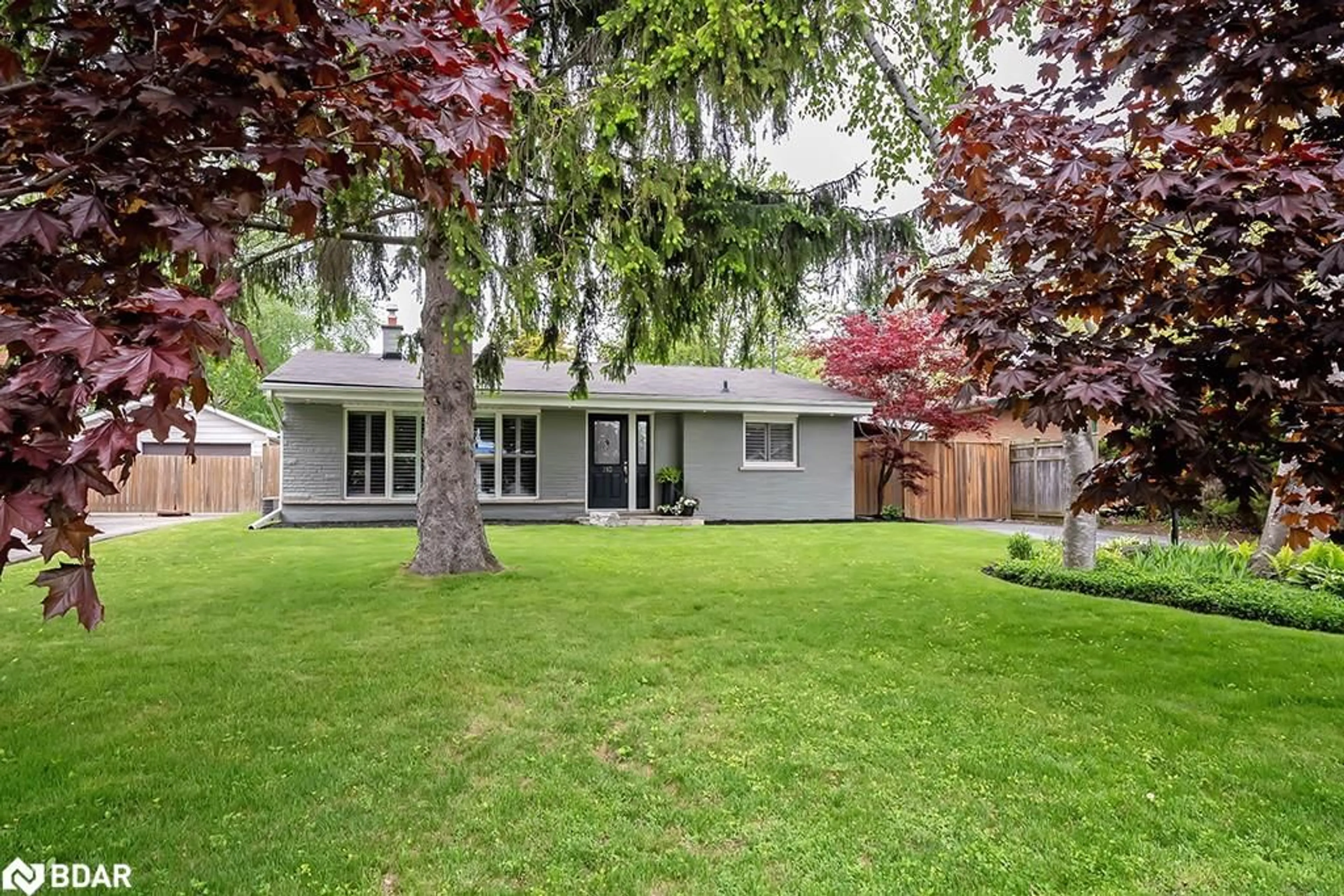 Unknown for 213 Mohawk Rd, Oakville Ontario L6L 2Z1