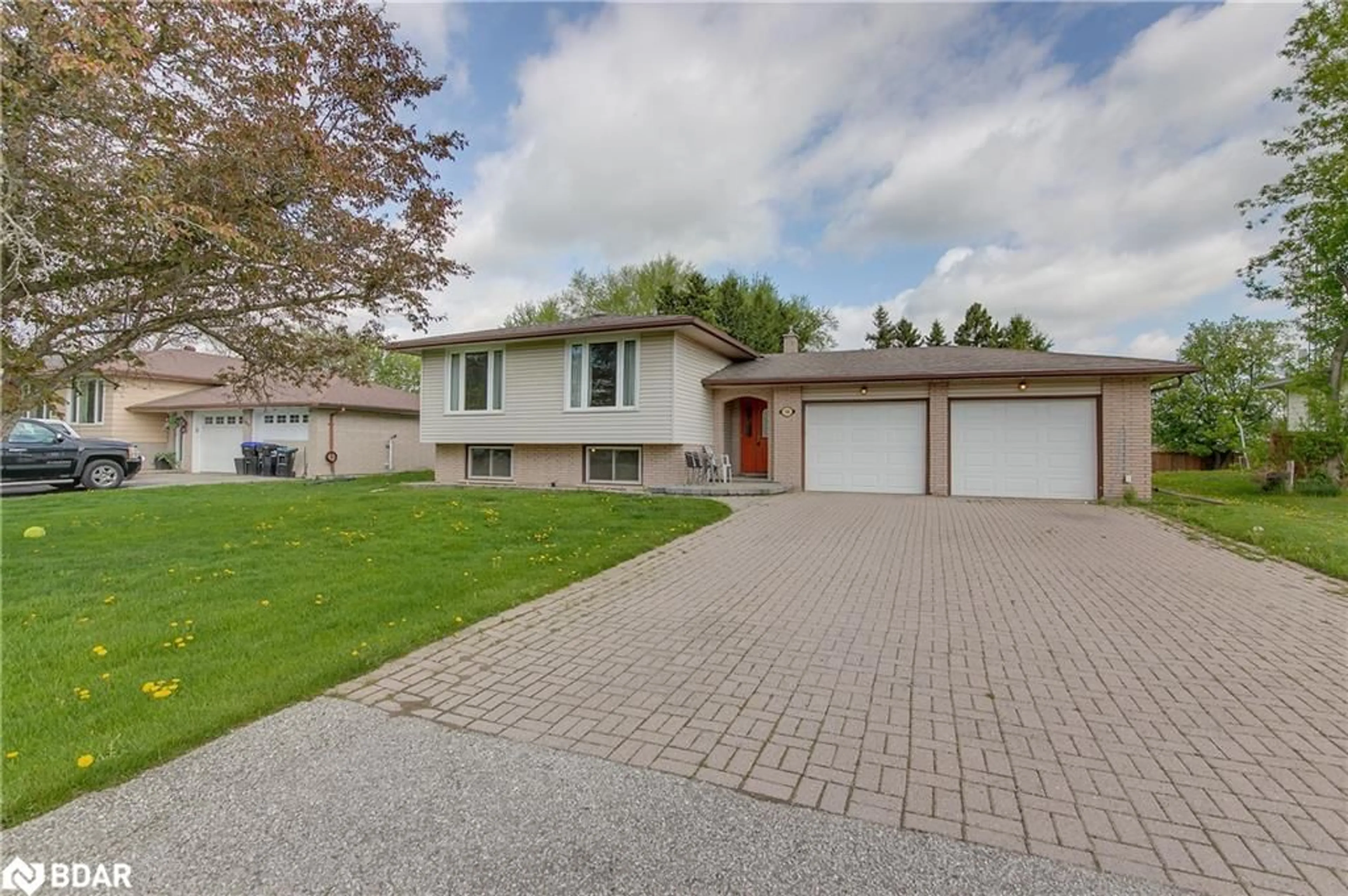 Unknown for 184 Murphy Rd, Essa Ontario L3W 0A2