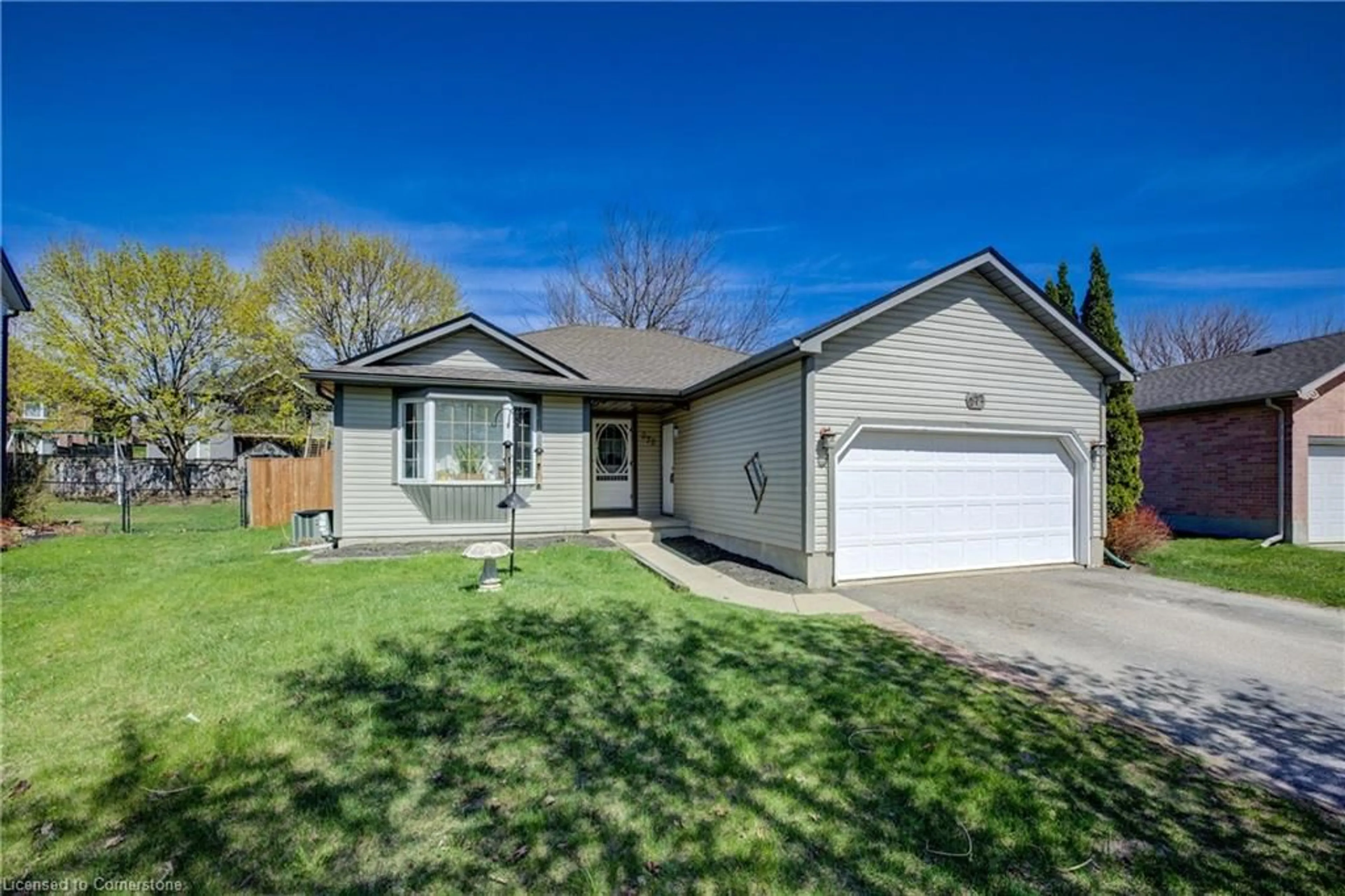 Home with vinyl exterior material, street for 272 Fennel St, Plattsville Ontario N0J 1S0