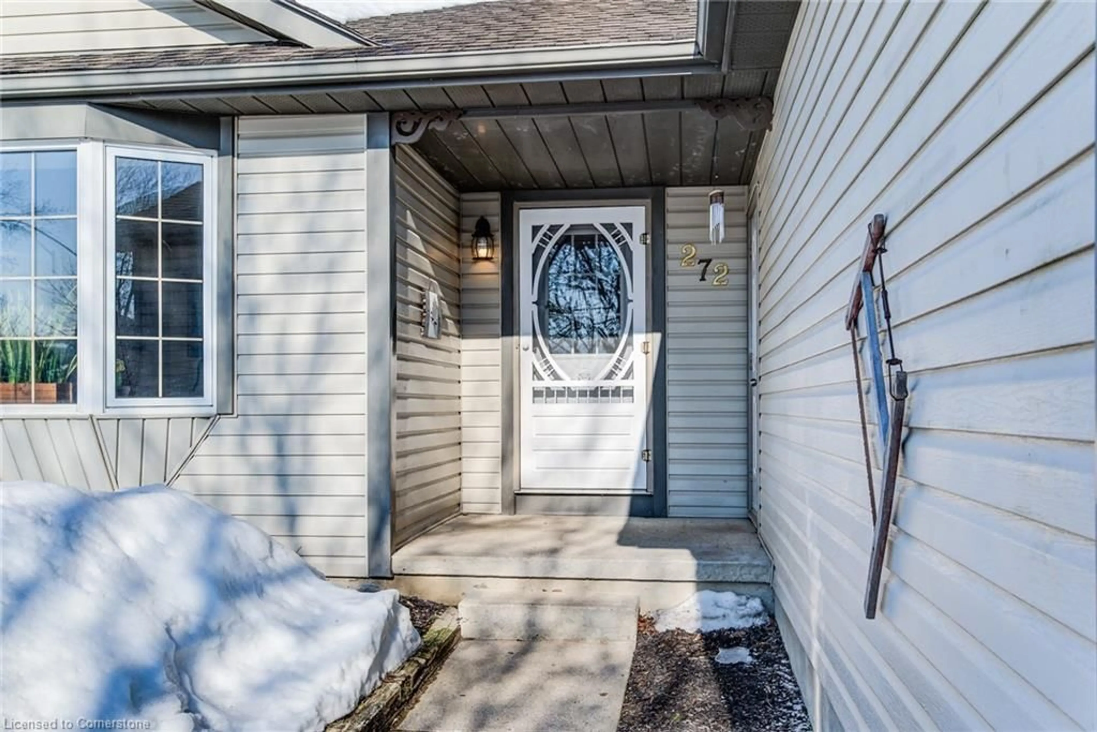 Indoor entryway for 272 Fennel St, Plattsville Ontario N0J 1S0