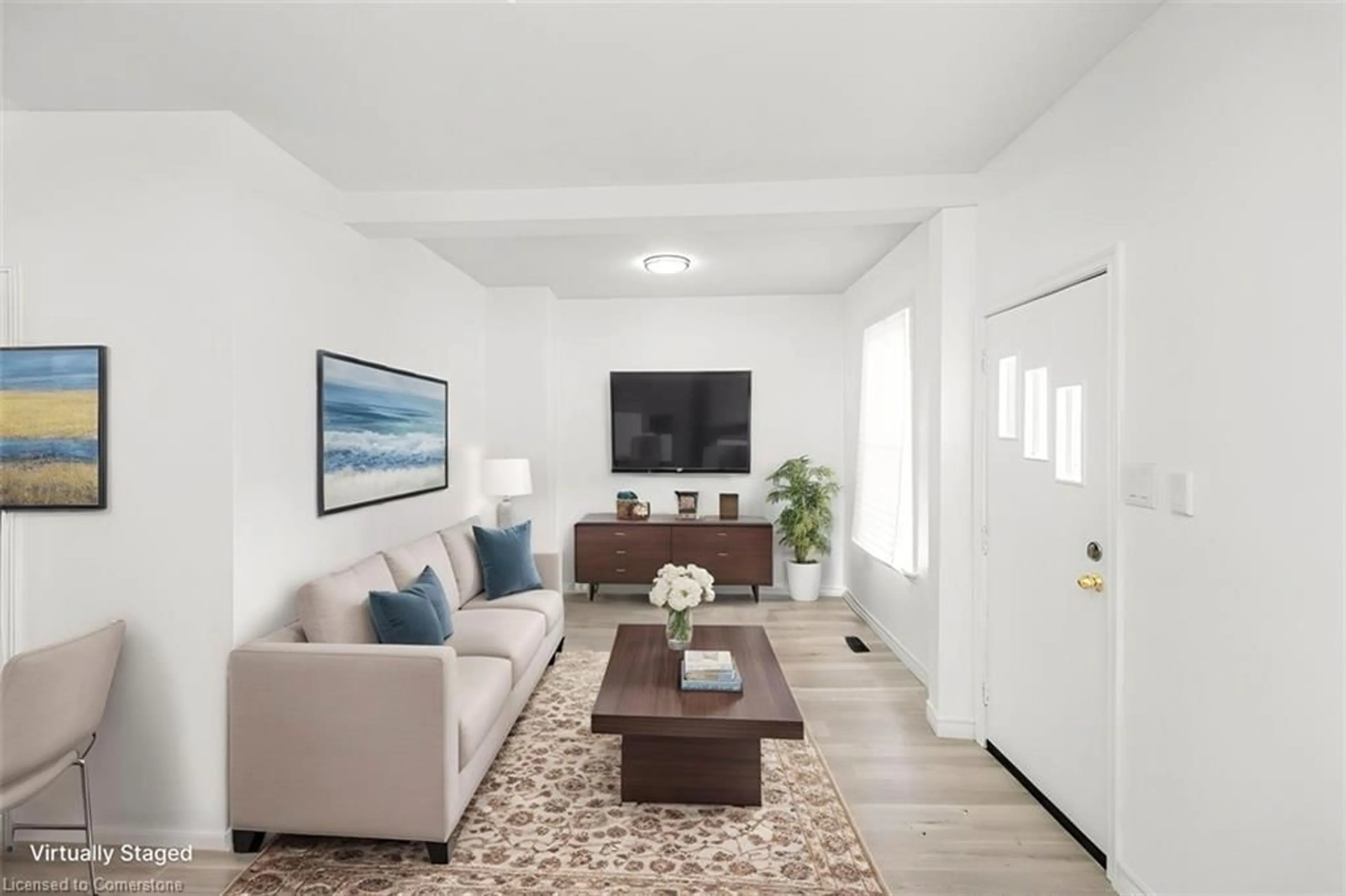Living room with furniture, unknown for 61 Primrose Ave, Hamilton Ontario L8L 2K9