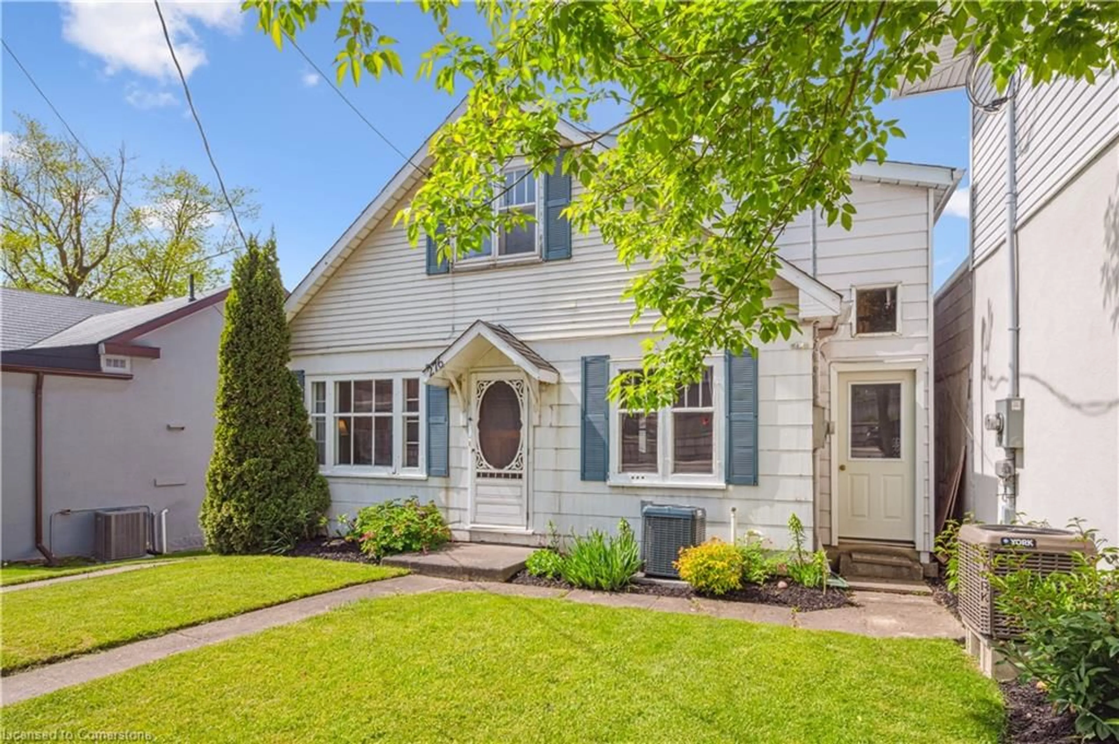 Home with vinyl exterior material, street for 276 George St, Arthur Ontario N0G 1A0