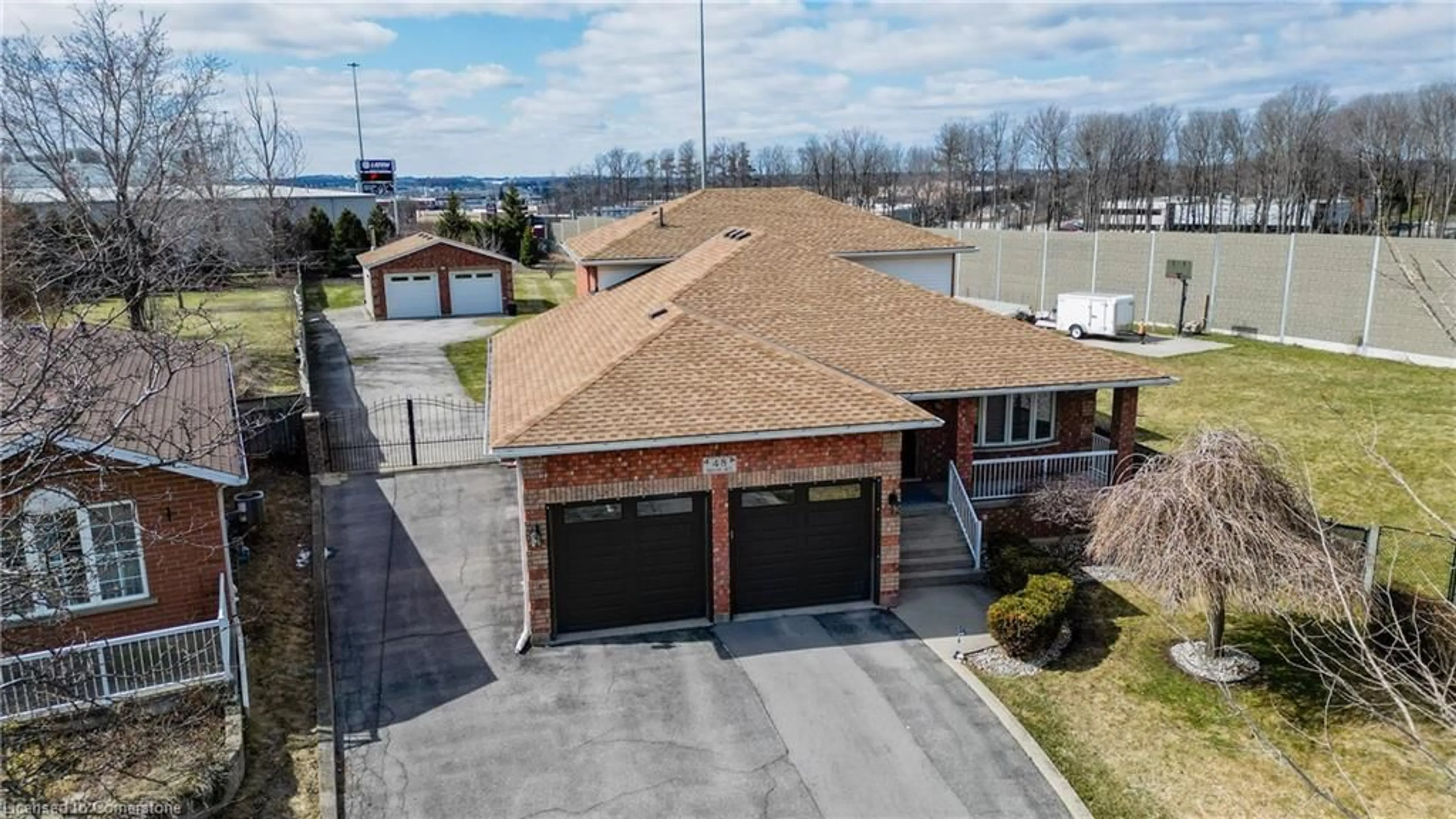 A pic from outside/outdoor area/front of a property/back of a property/a pic from drone, street for 48 Wayne Ave, Cambridge Ontario N1R 0B8