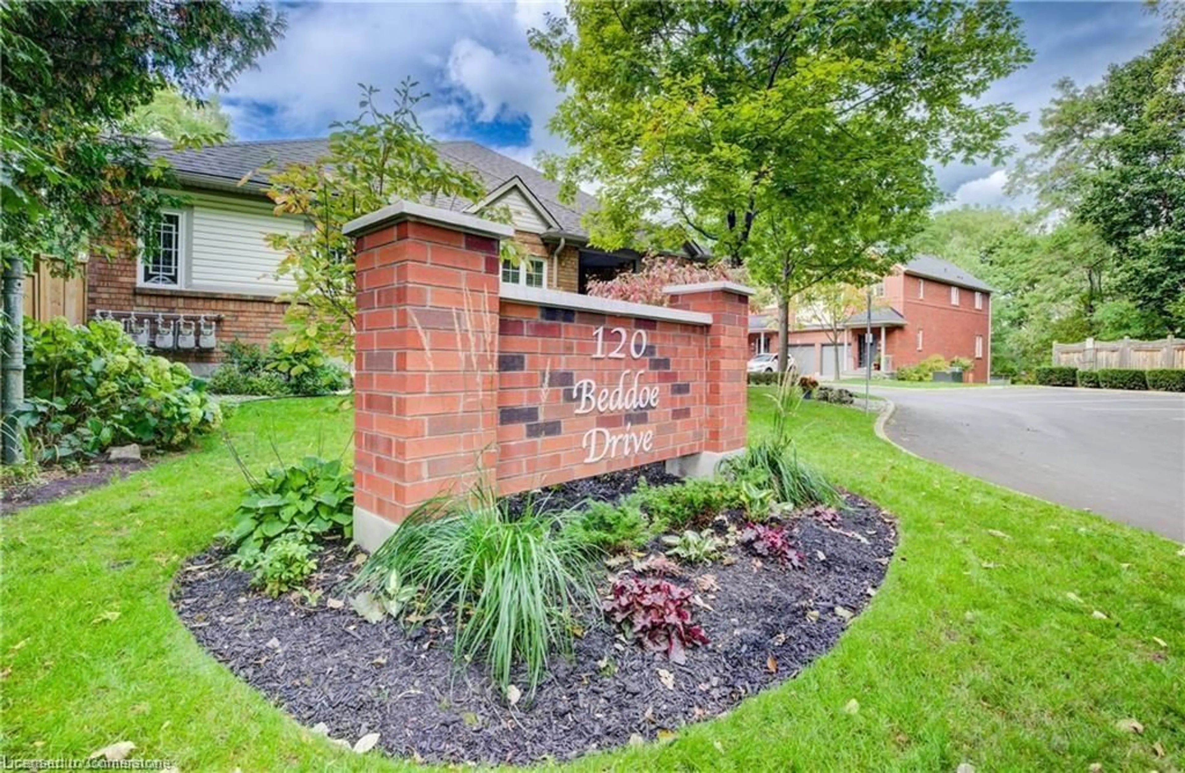 Unknown for 120 Beddoe Dr #21, Hamilton Ontario L8P 4Z4