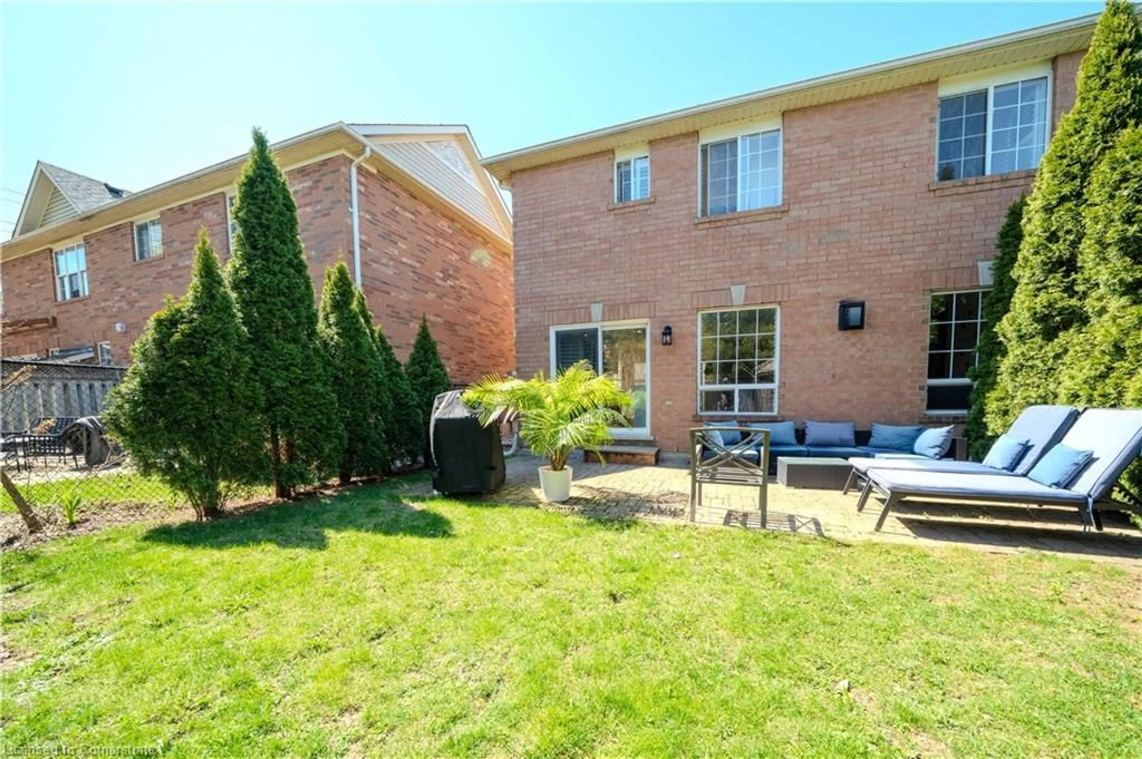 Patio, street for 1633 Gowling Terr, Milton Ontario L9T 5J6