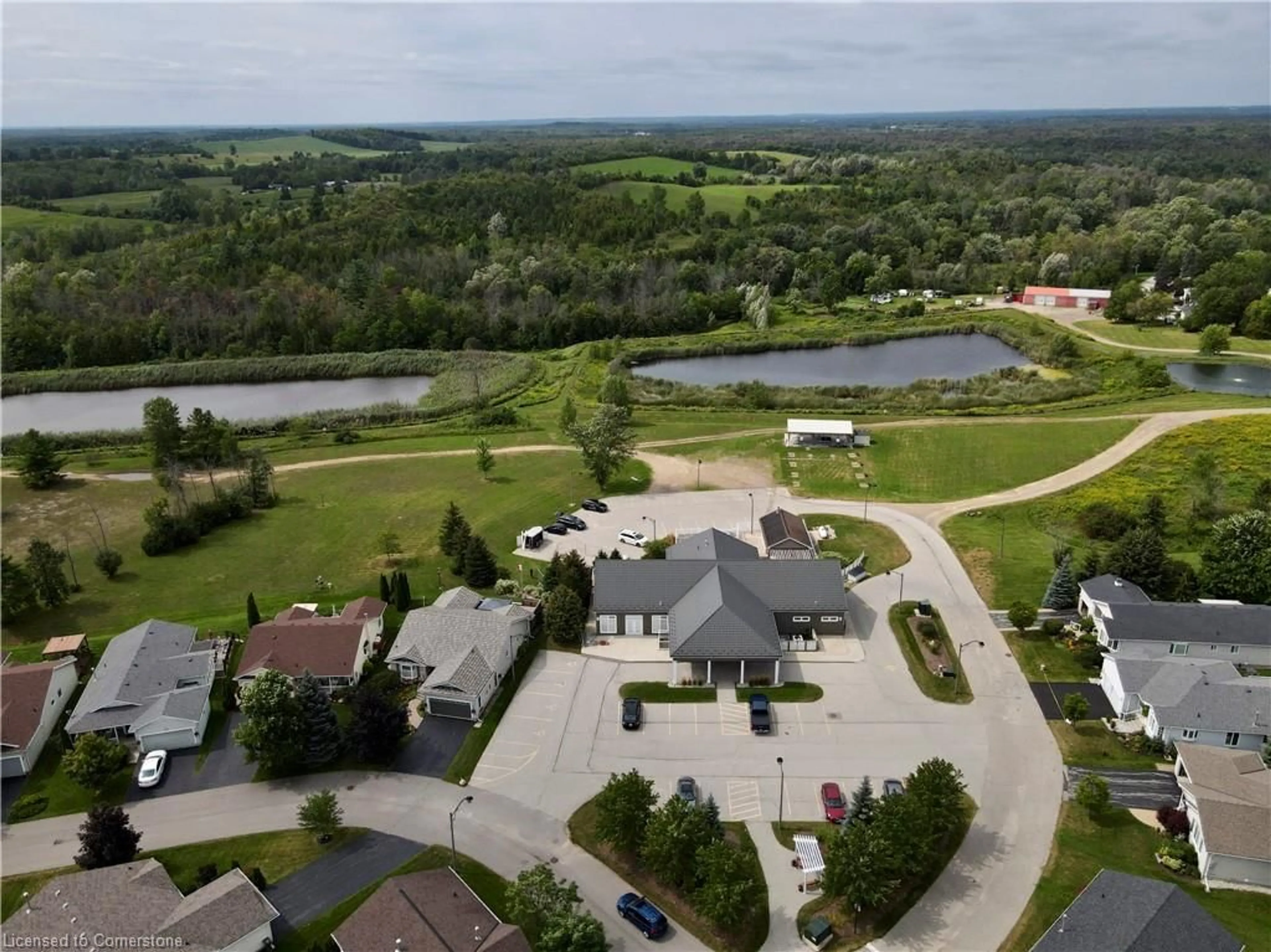 A pic from outside/outdoor area/front of a property/back of a property/a pic from drone, water/lake/river/ocean view for 148 Gracehill Cres, Freelton Ontario L8B 1A5