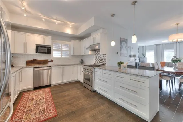 Additional property image - 348 Louisa St