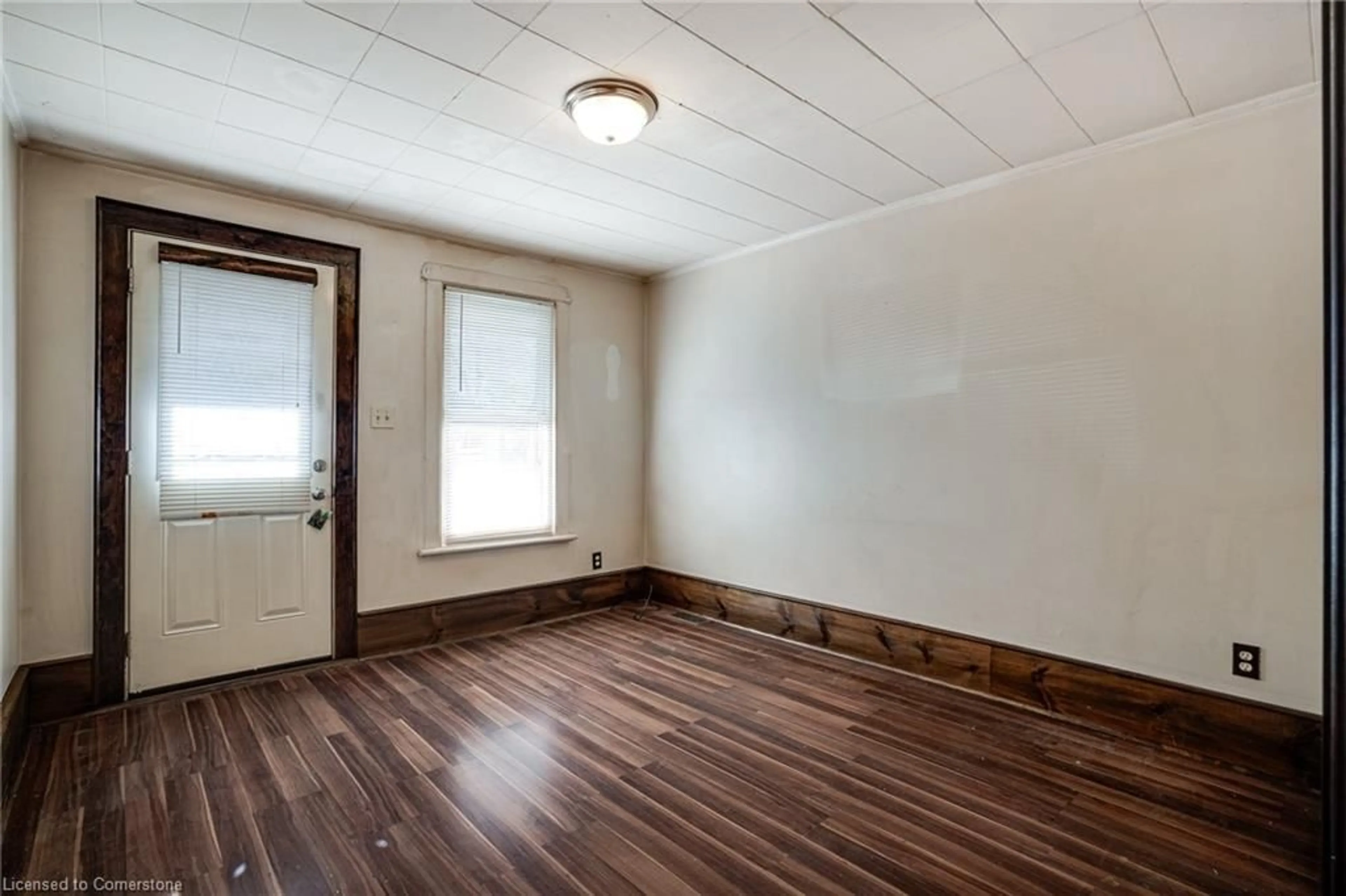 A pic of a room for 175 Mcanulty Blvd, Hamilton Ontario L8H 3H8