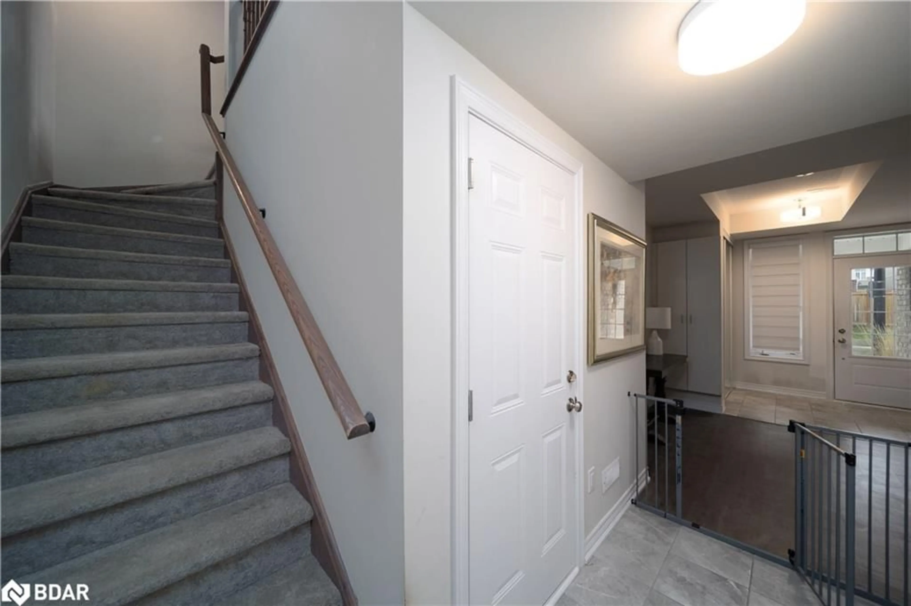 Indoor entryway for 113 Hartley Ave #37, Paris Ontario N3L 0J6