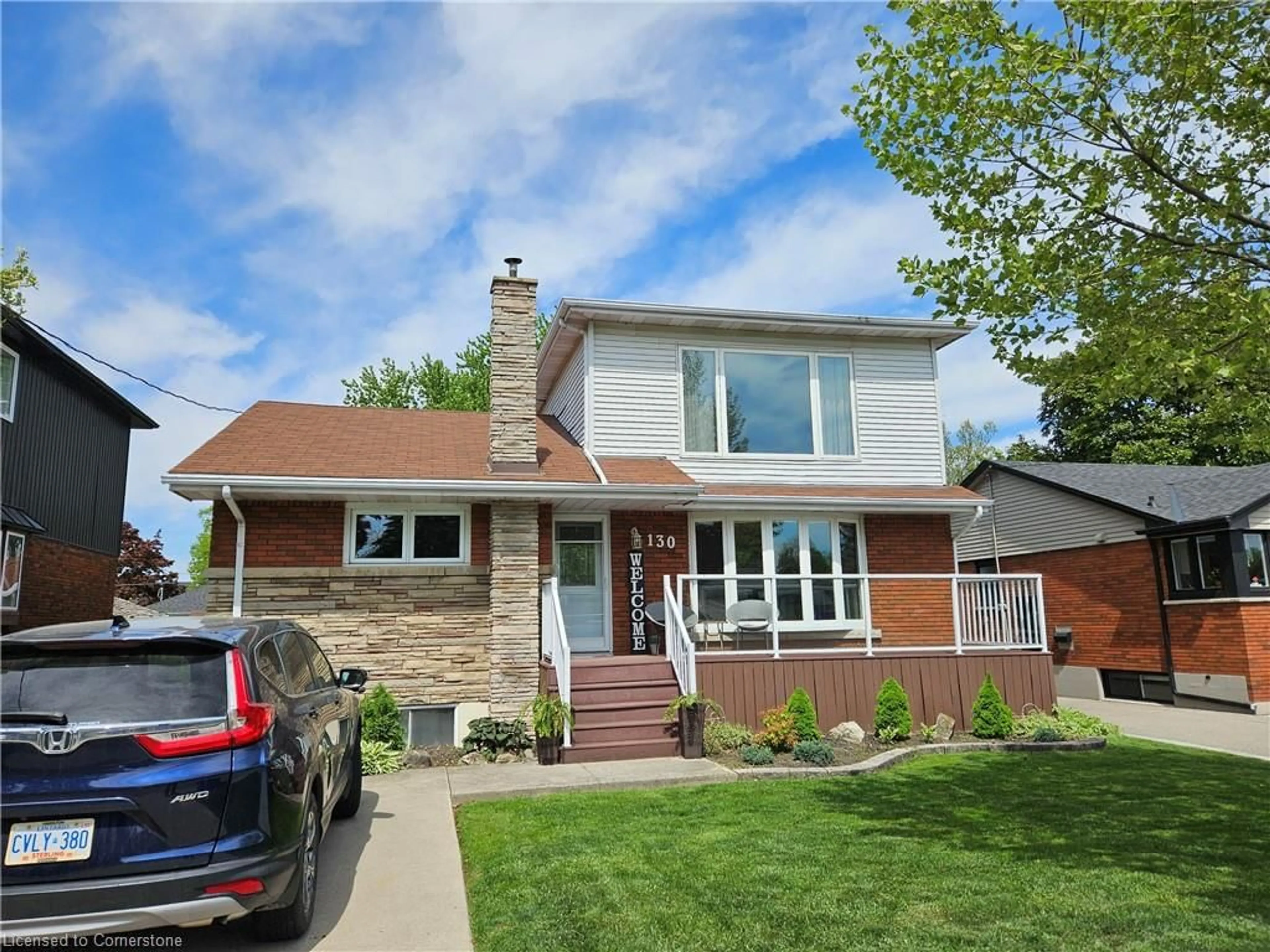 Home with brick exterior material, street for 130 West 26th St, Hamilton Ontario L9C 4Z4
