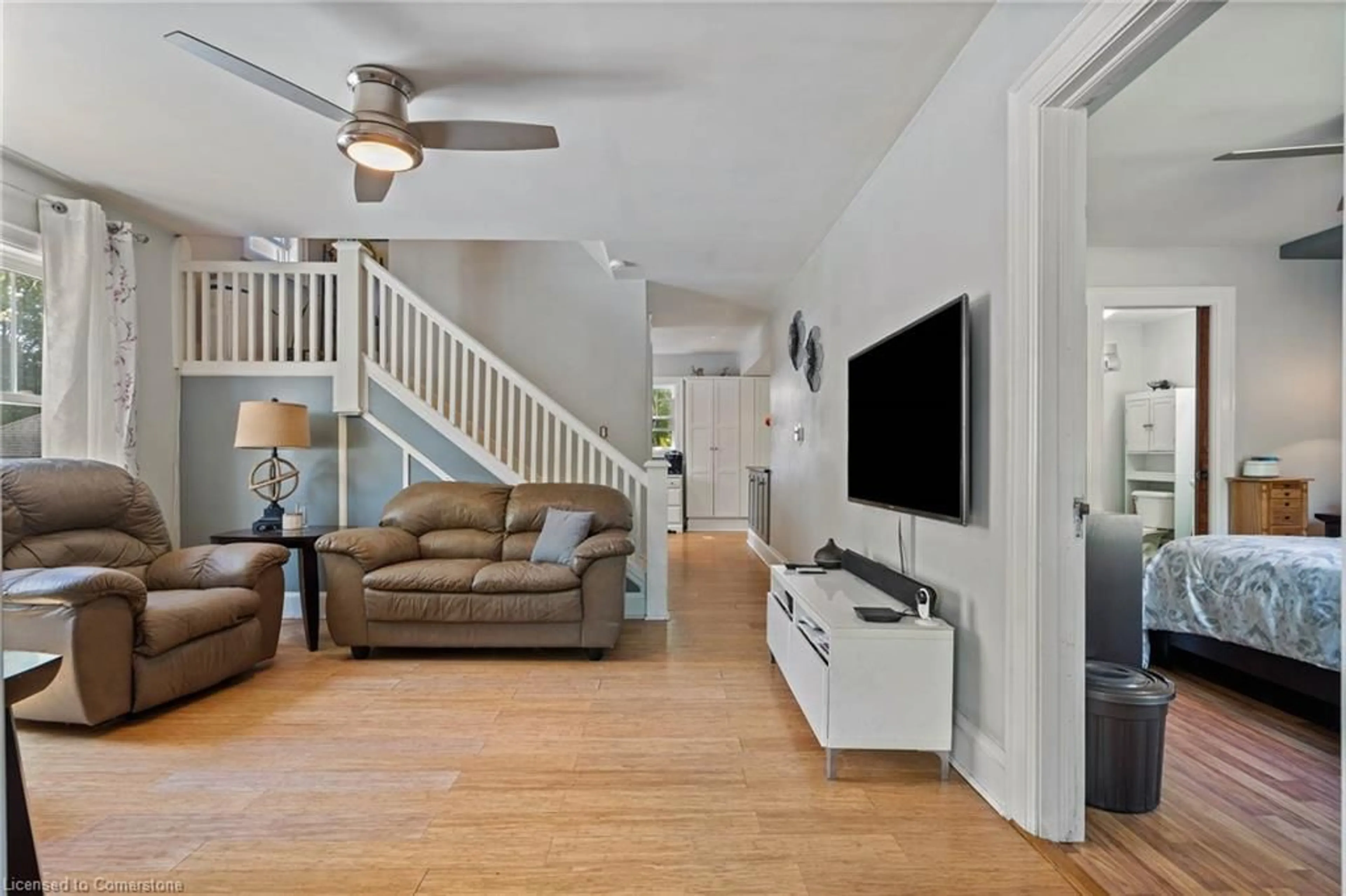 Living room with furniture, unknown for 254 St James St, Waterford Ontario N0E 1Y0