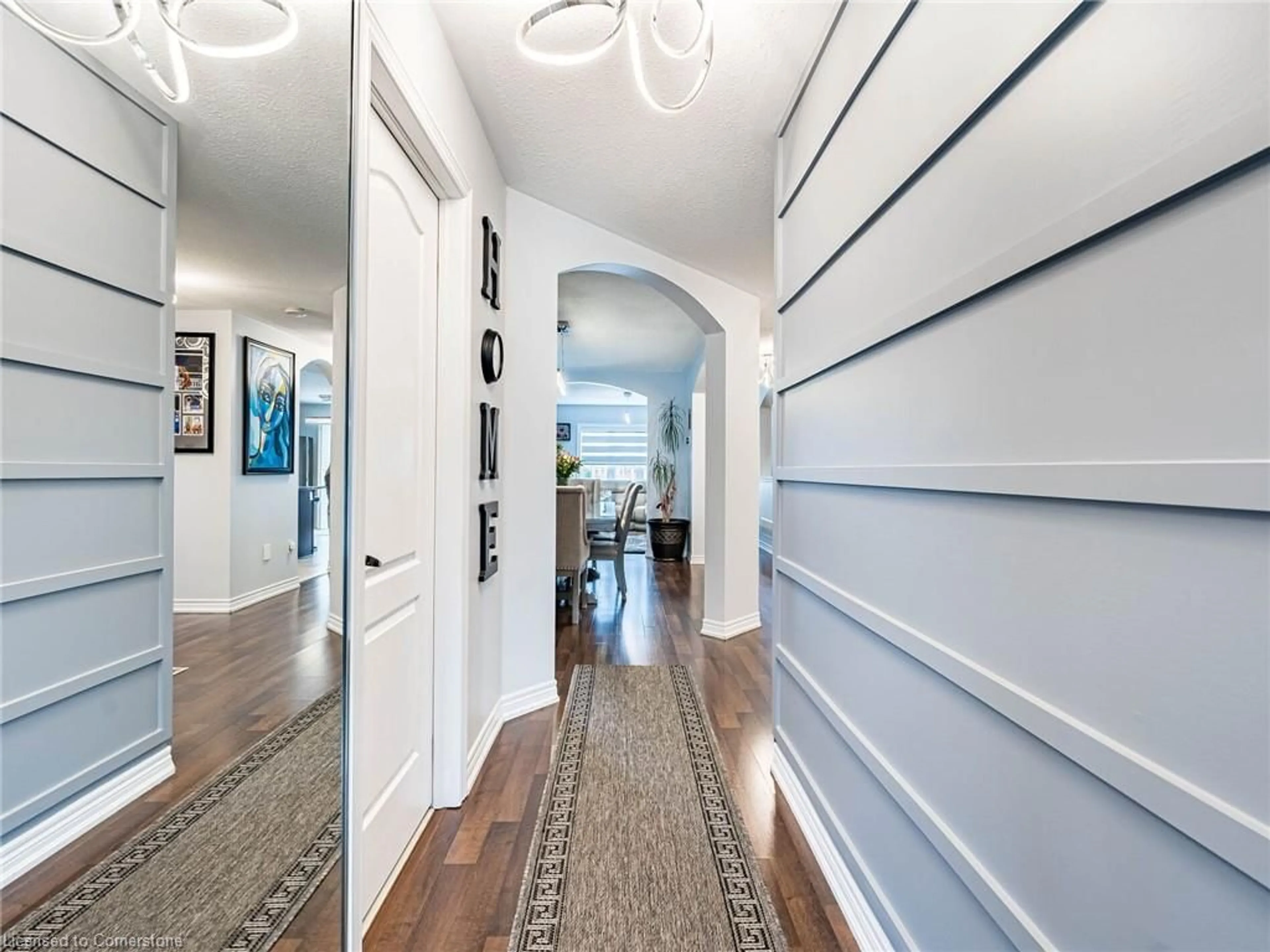 Indoor entryway for 253 Greenwood Dr, Angus Ontario L0M 1B4