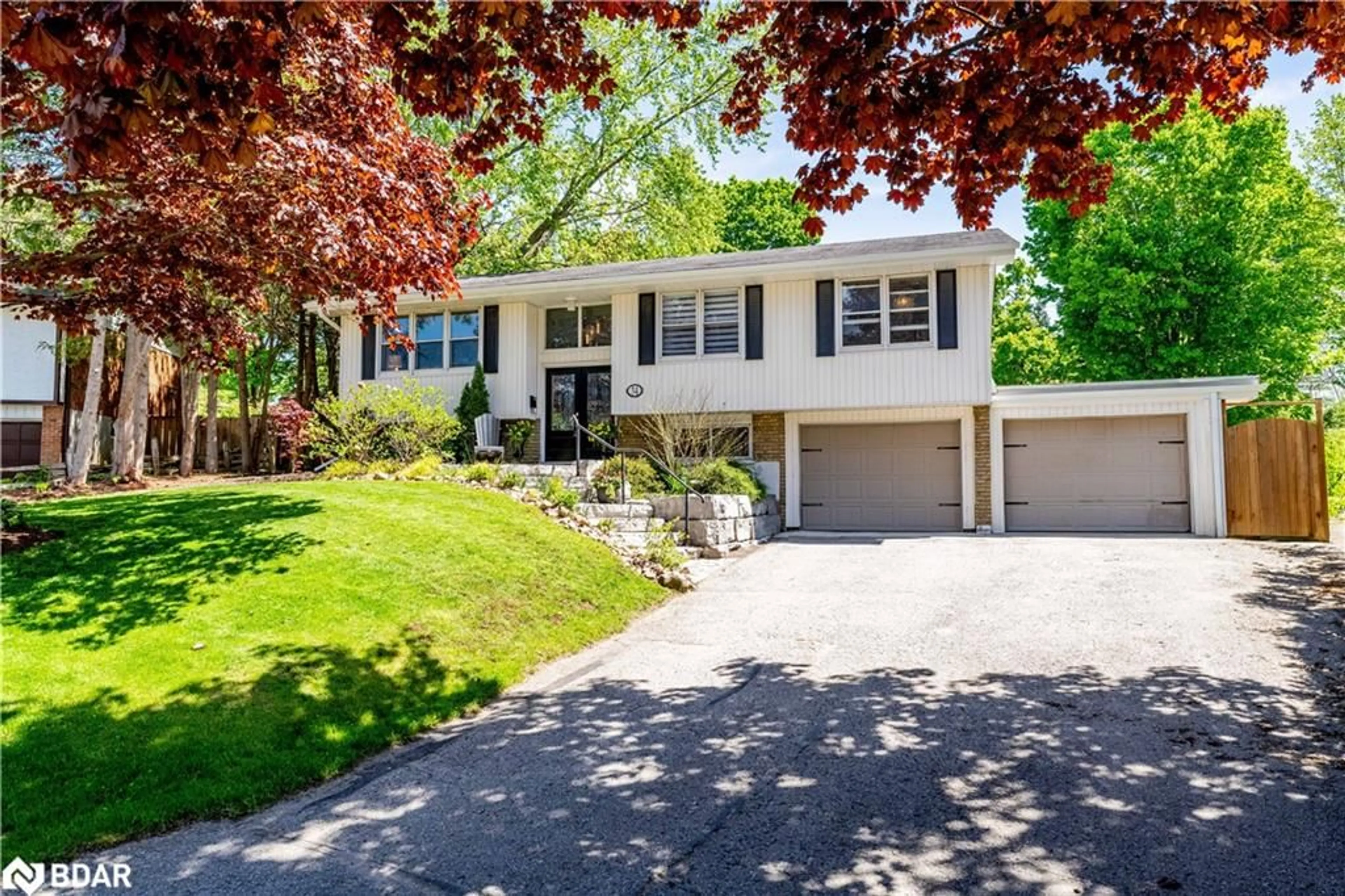 Home with vinyl exterior material, street for 34 Parr Trail, Lakefield Ontario K0L 2H0