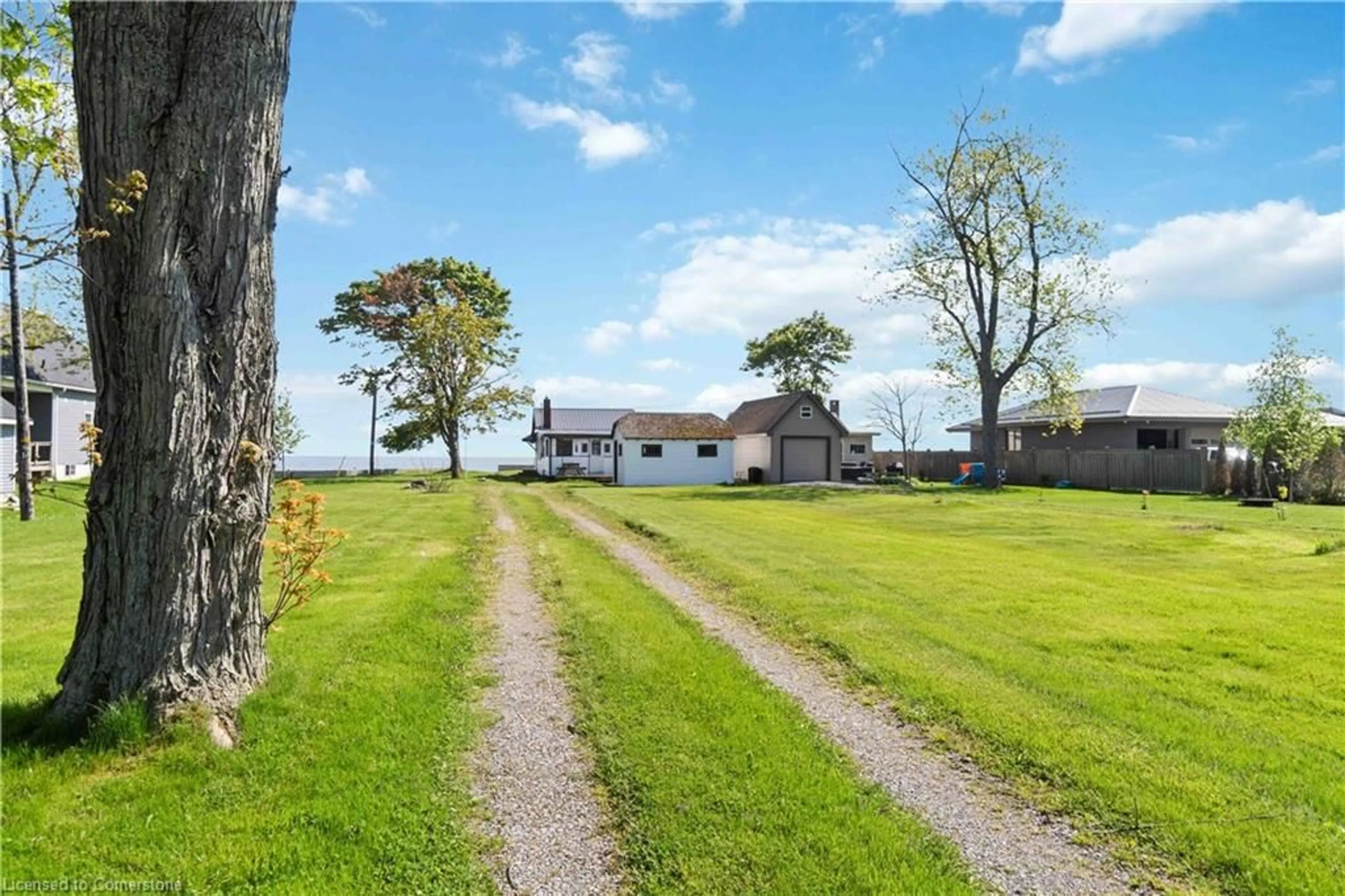A pic from outside/outdoor area/front of a property/back of a property/a pic from drone, unknown for 10953 Lakeshore Rd, Wainfleet Ontario L3K 5V4