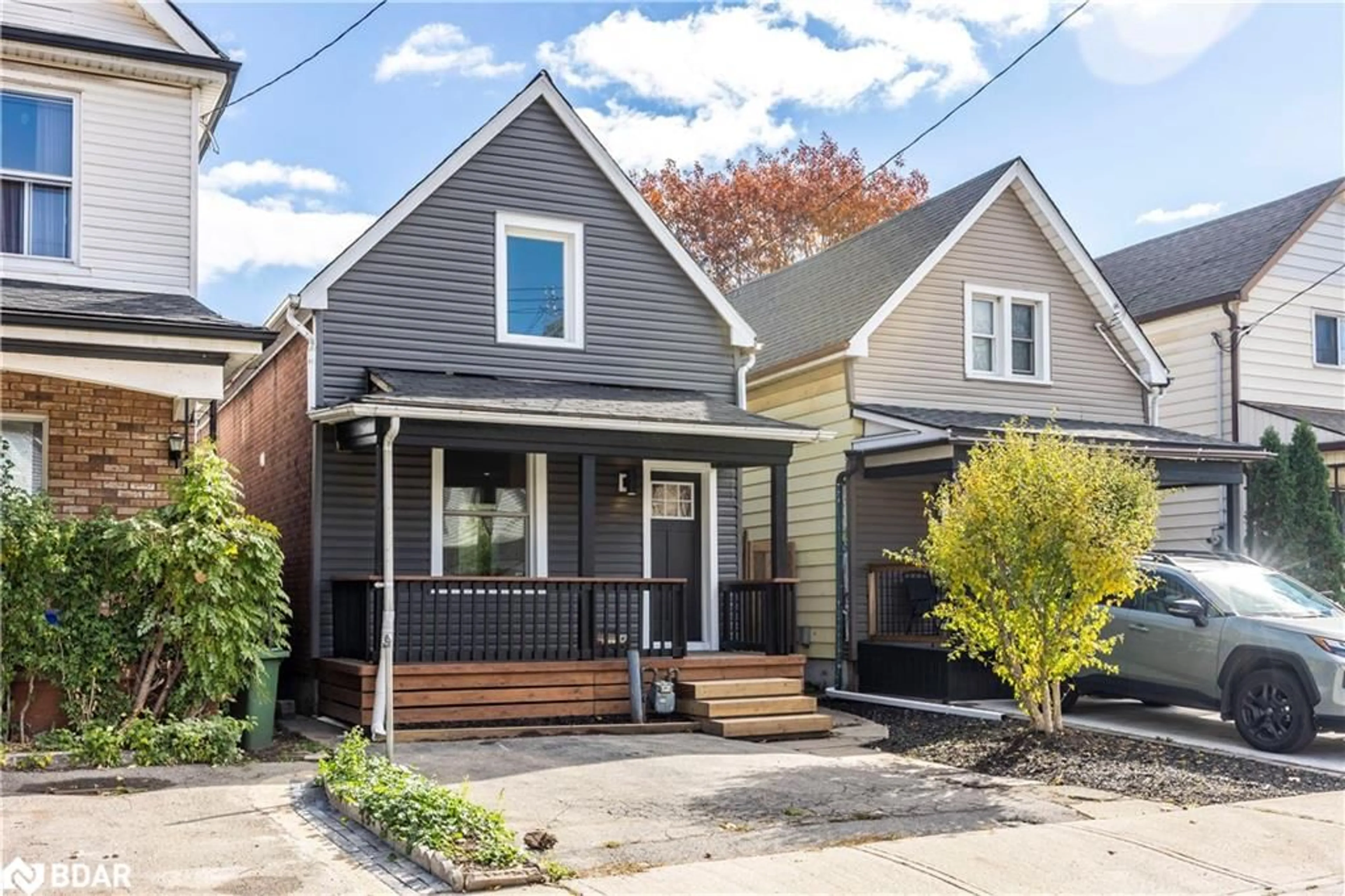 Home with brick exterior material, street for 88 Chestnut Ave, Hamilton Ontario L8L 6K9