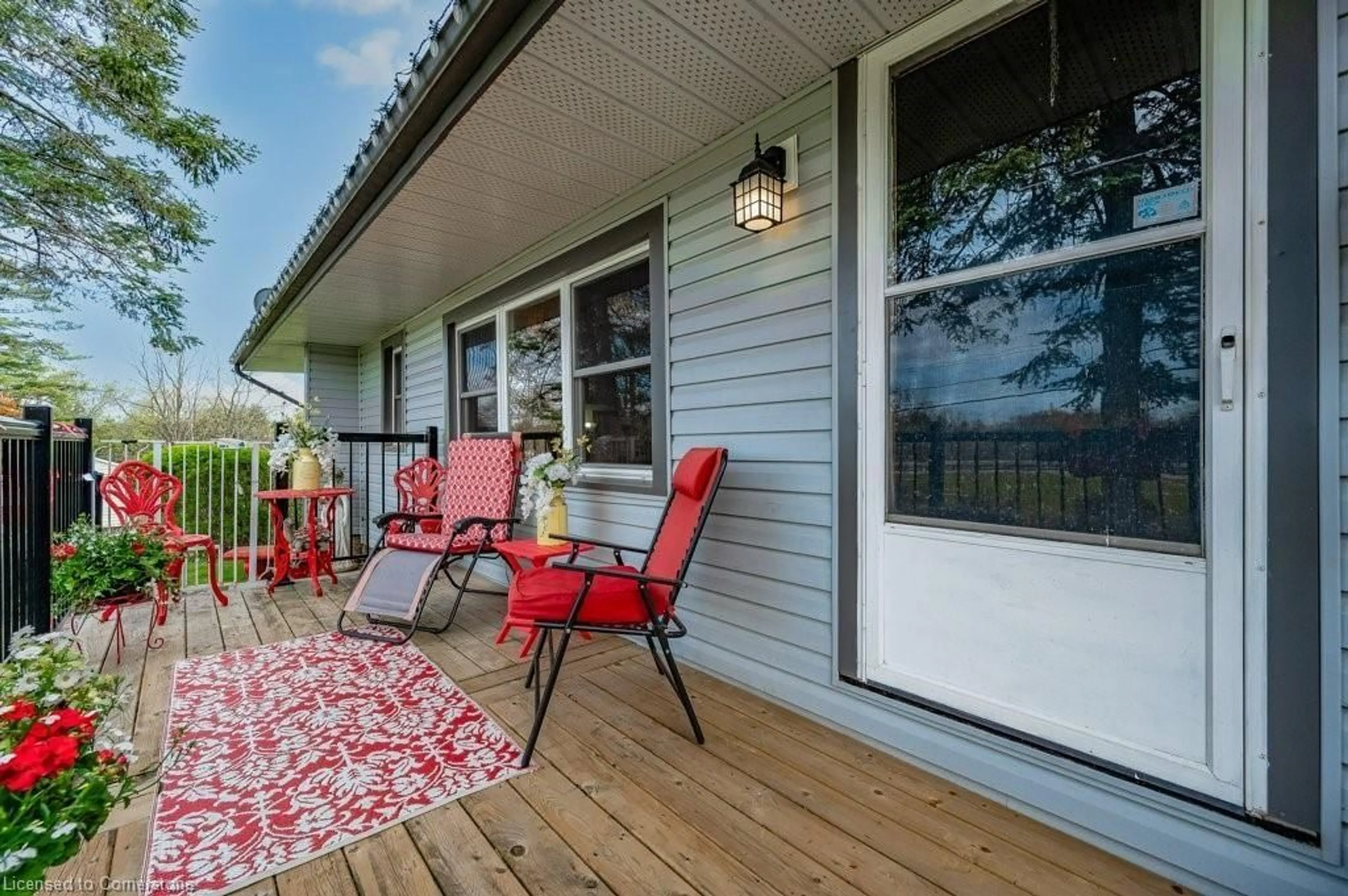 Patio, water/lake/river/ocean view for 925 Highway 6, Flamborough Ontario L8N 2Z7