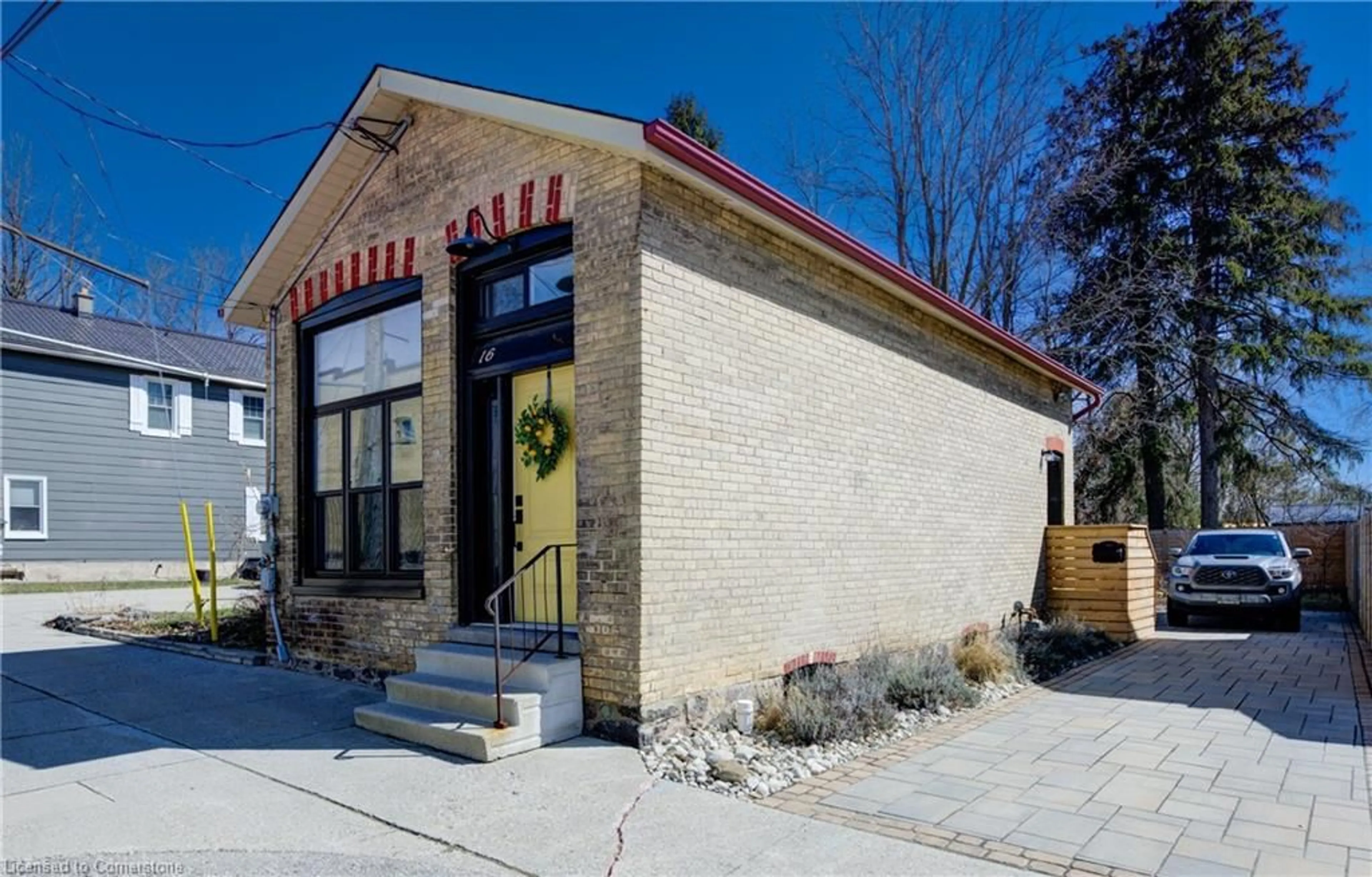 Home with brick exterior material, building for 16 Oxford St, Drumbo Ontario N0J 1G0