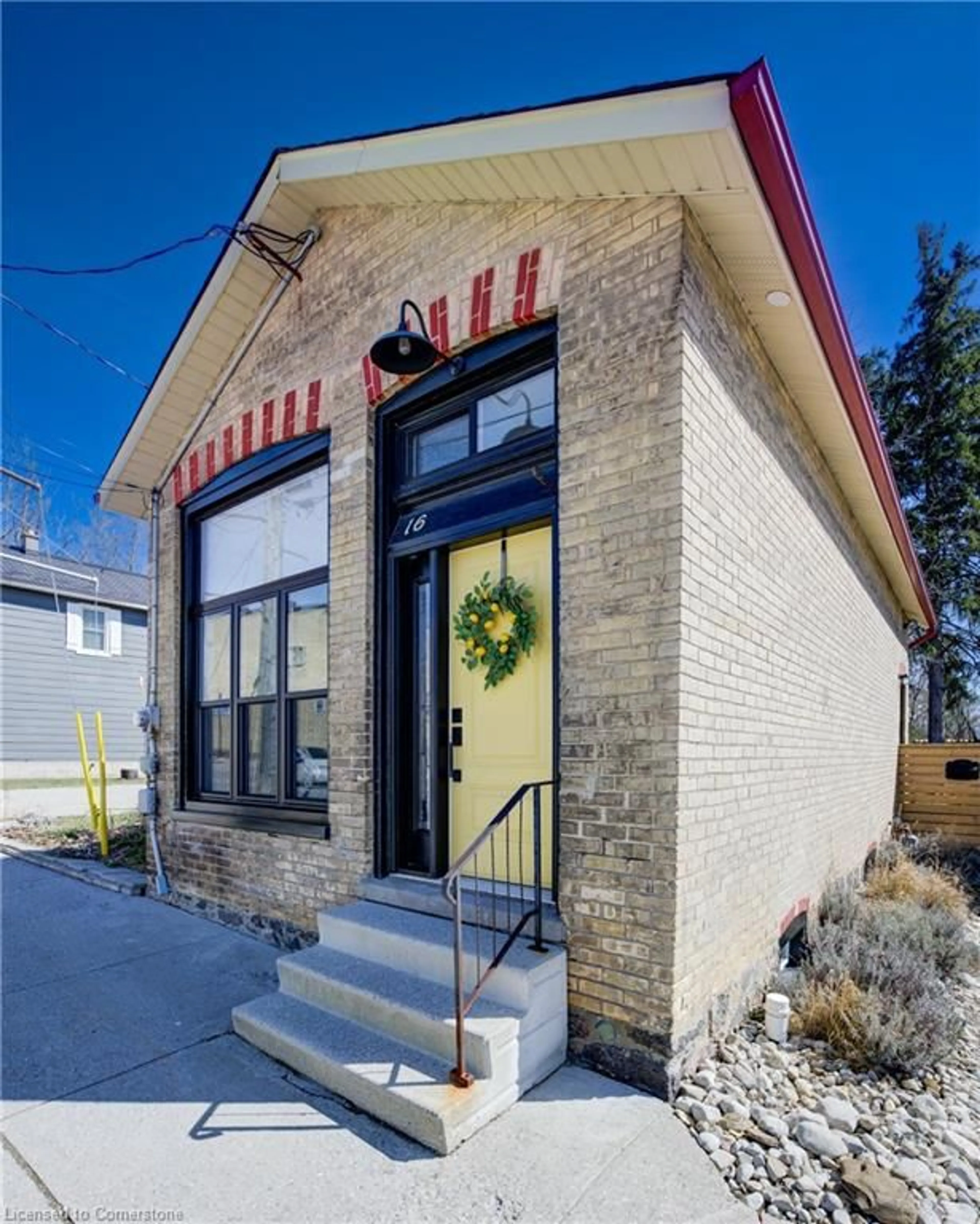 Home with brick exterior material, building for 16 Oxford St, Drumbo Ontario N0J 1G0