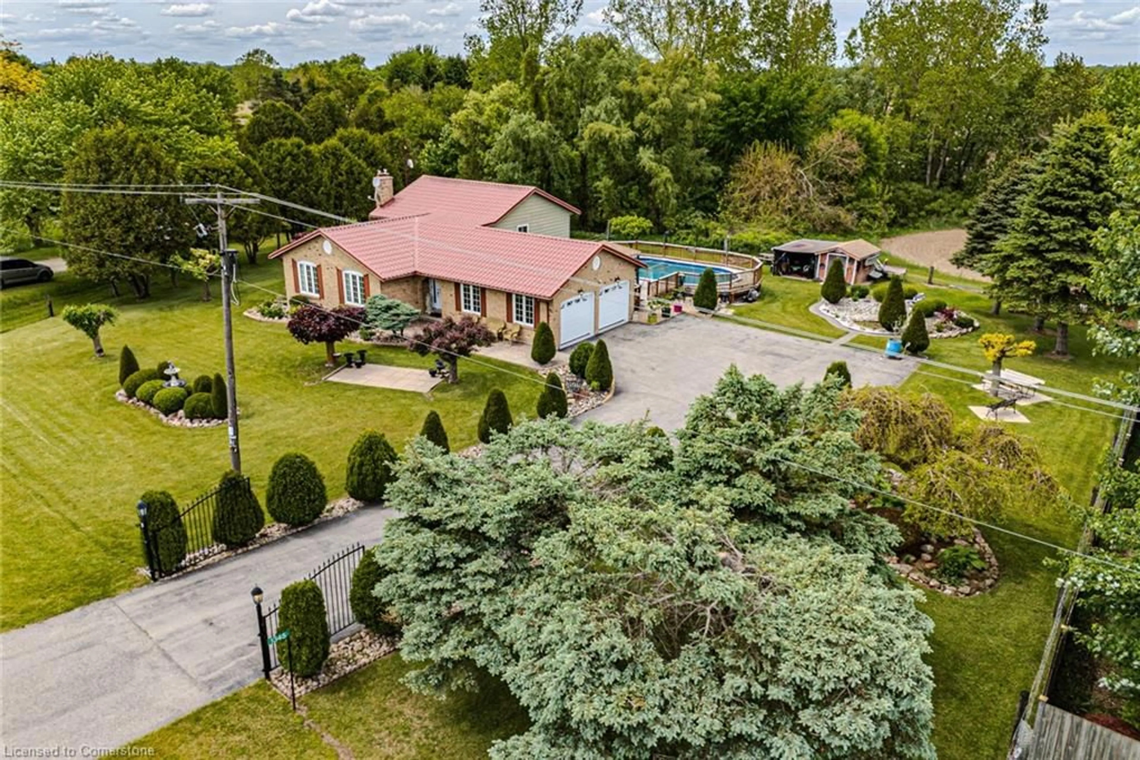 A pic from outside/outdoor area/front of a property/back of a property/a pic from drone, unknown for 1345 Highway 3, Middleton Ontario N0E 1H0