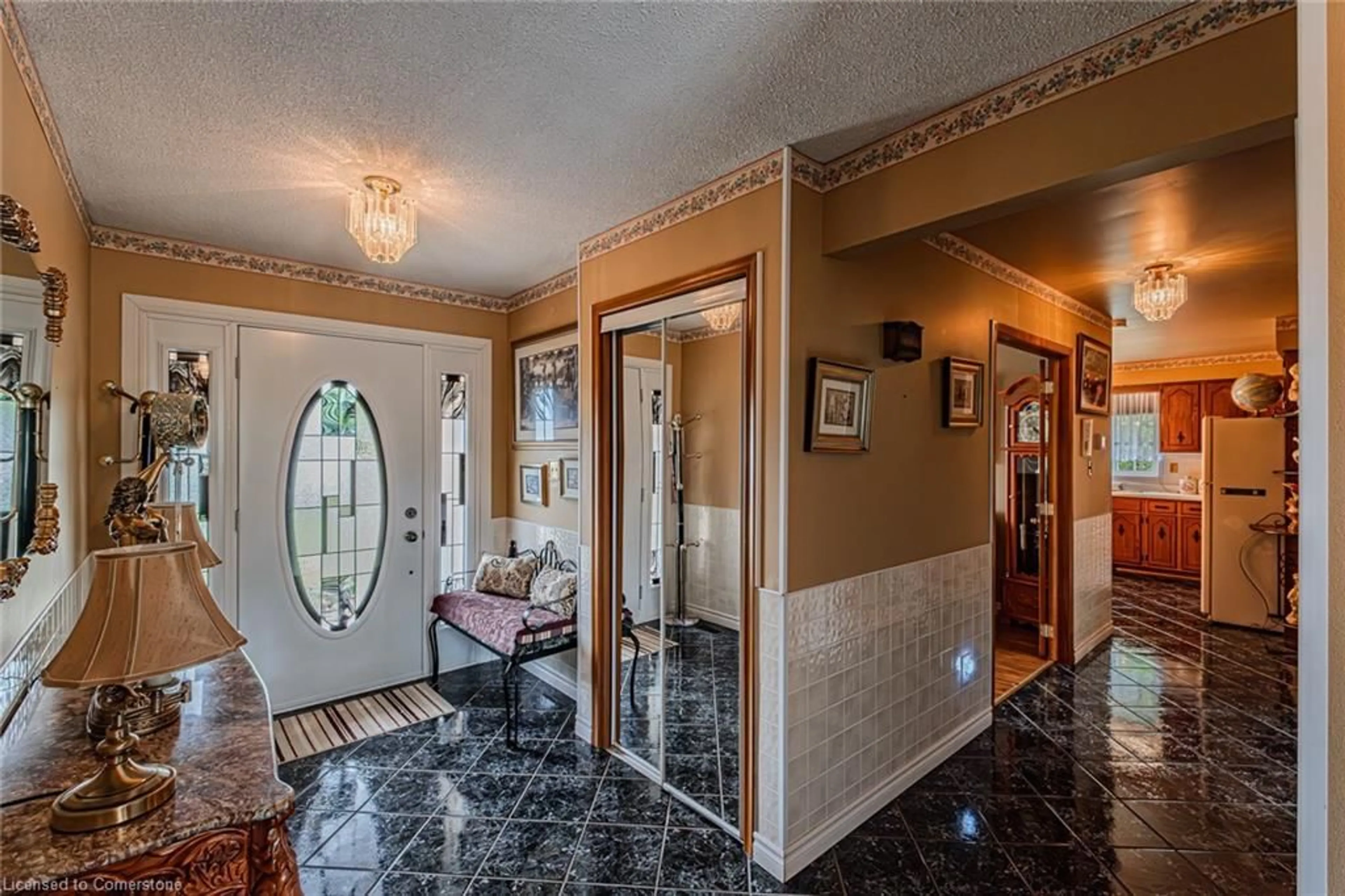 Indoor foyer for 1345 Highway 3, Middleton Ontario N0E 1H0