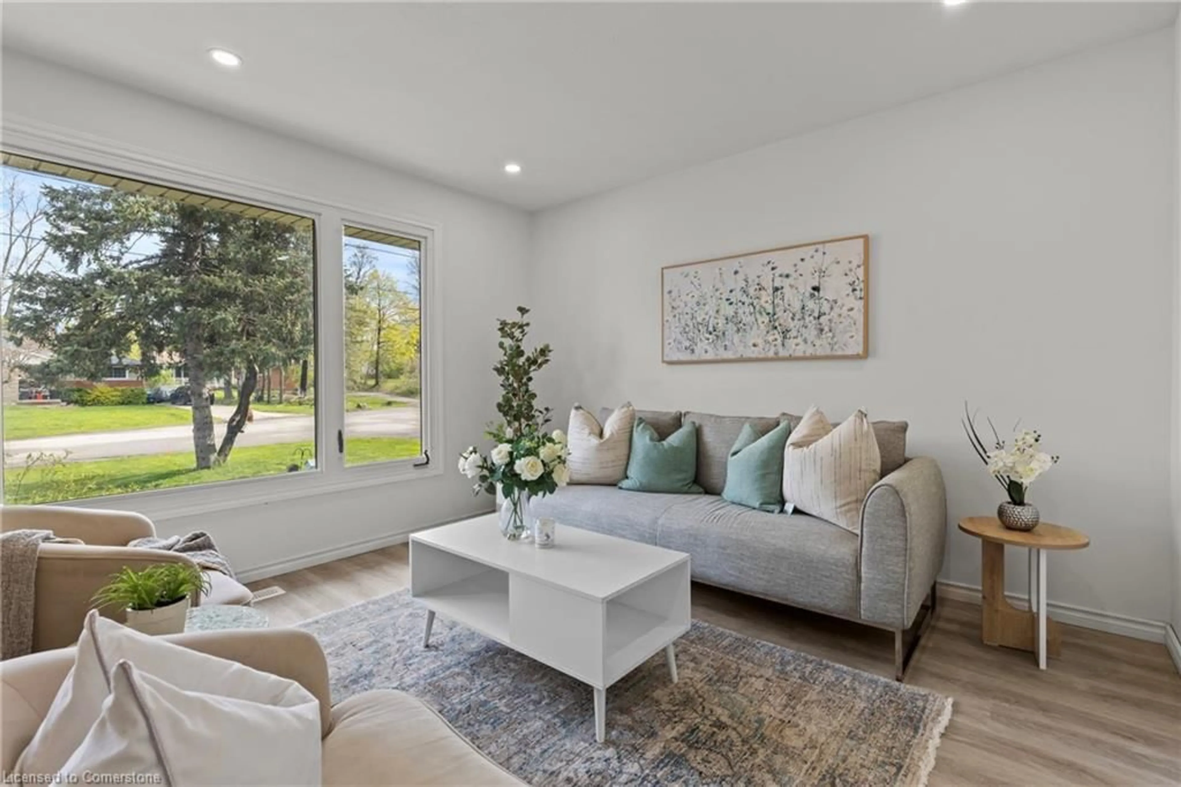 Living room with furniture, unknown for 215 Mackenzie Cres, Caledonia Ontario N3W 1A7