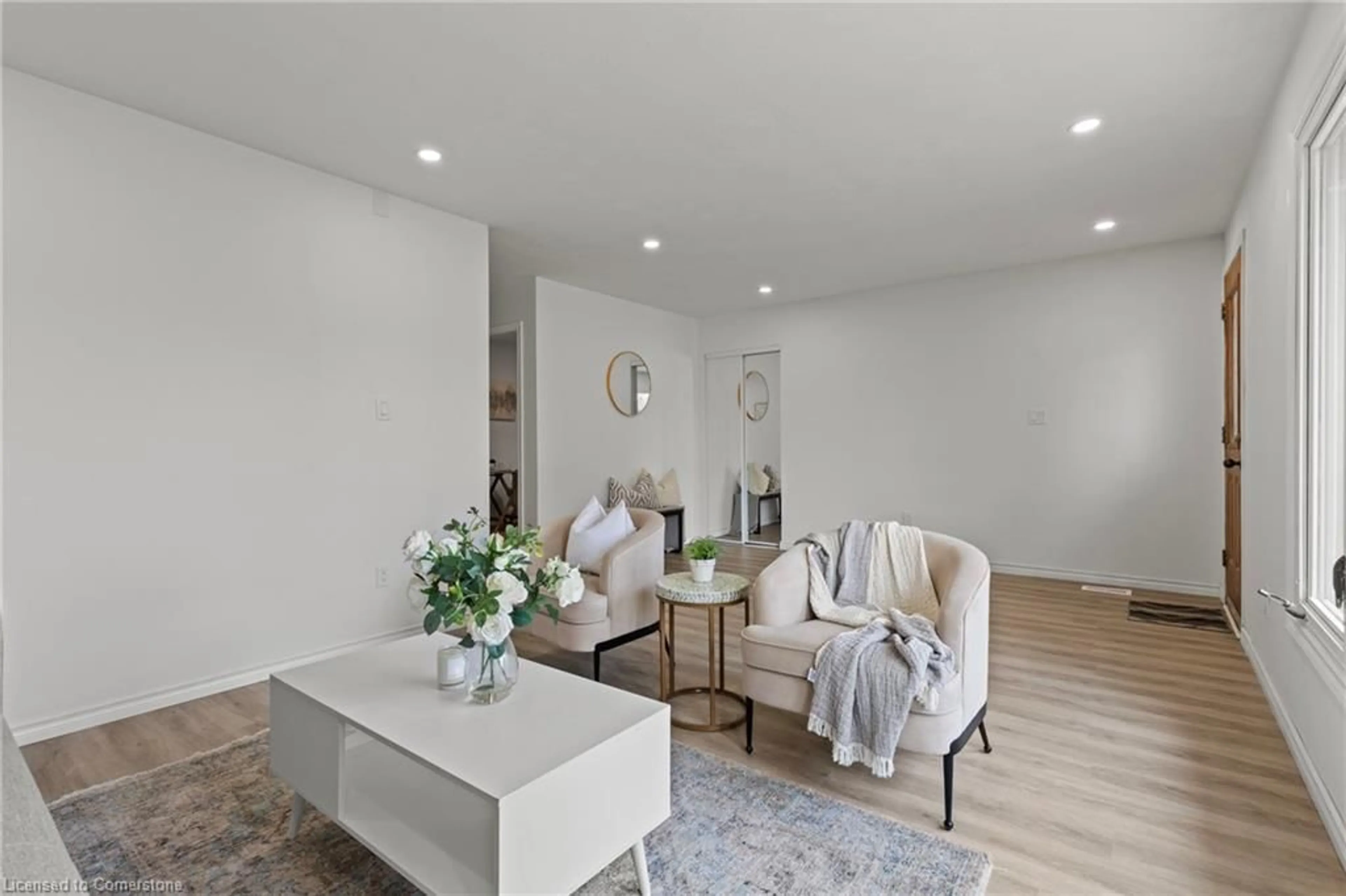 Living room with furniture, unknown for 215 Mackenzie Cres, Caledonia Ontario N3W 1A7