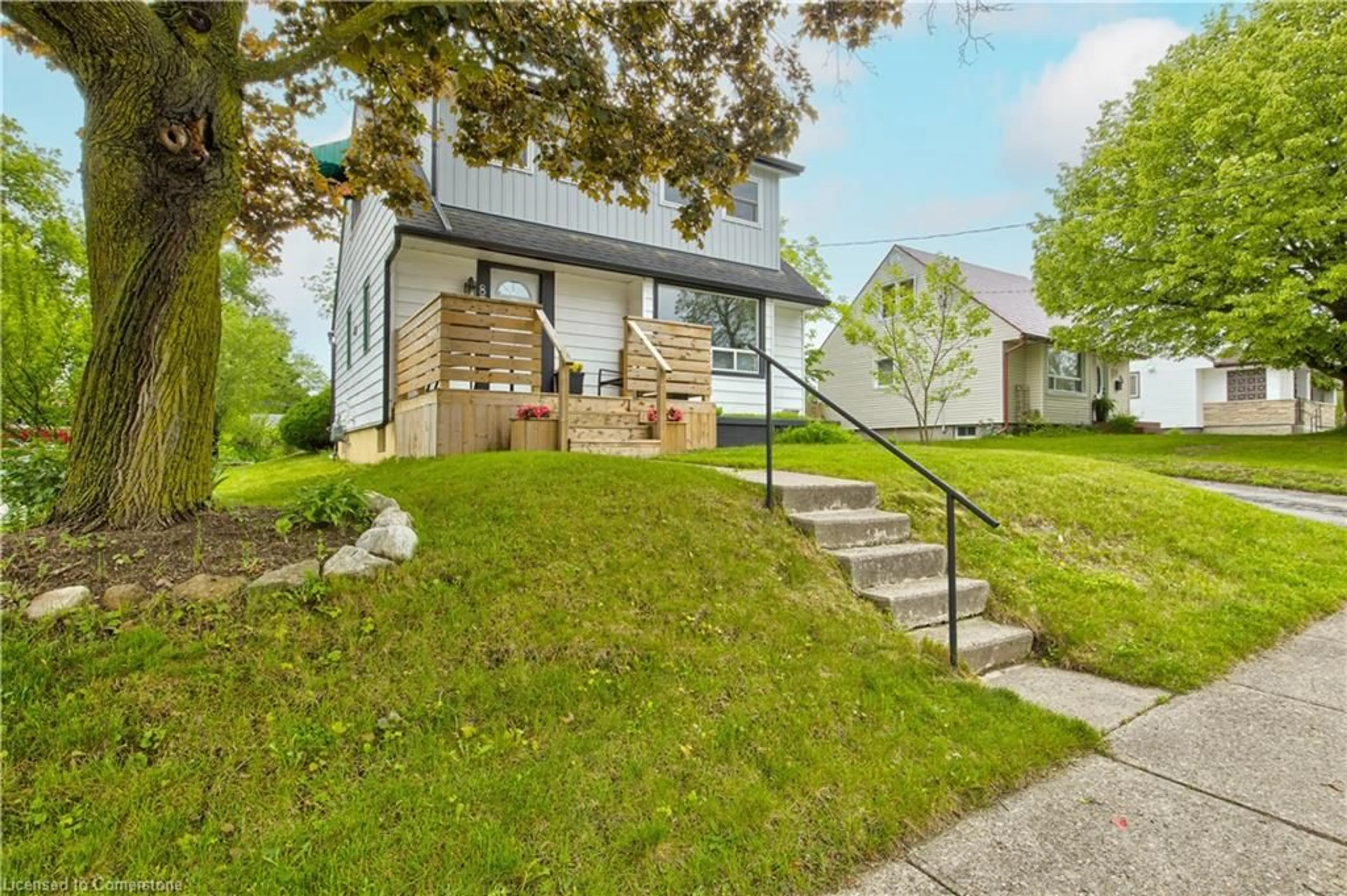 Unknown for 87 Stewart Ave, Cambridge Ontario N1R 2V1