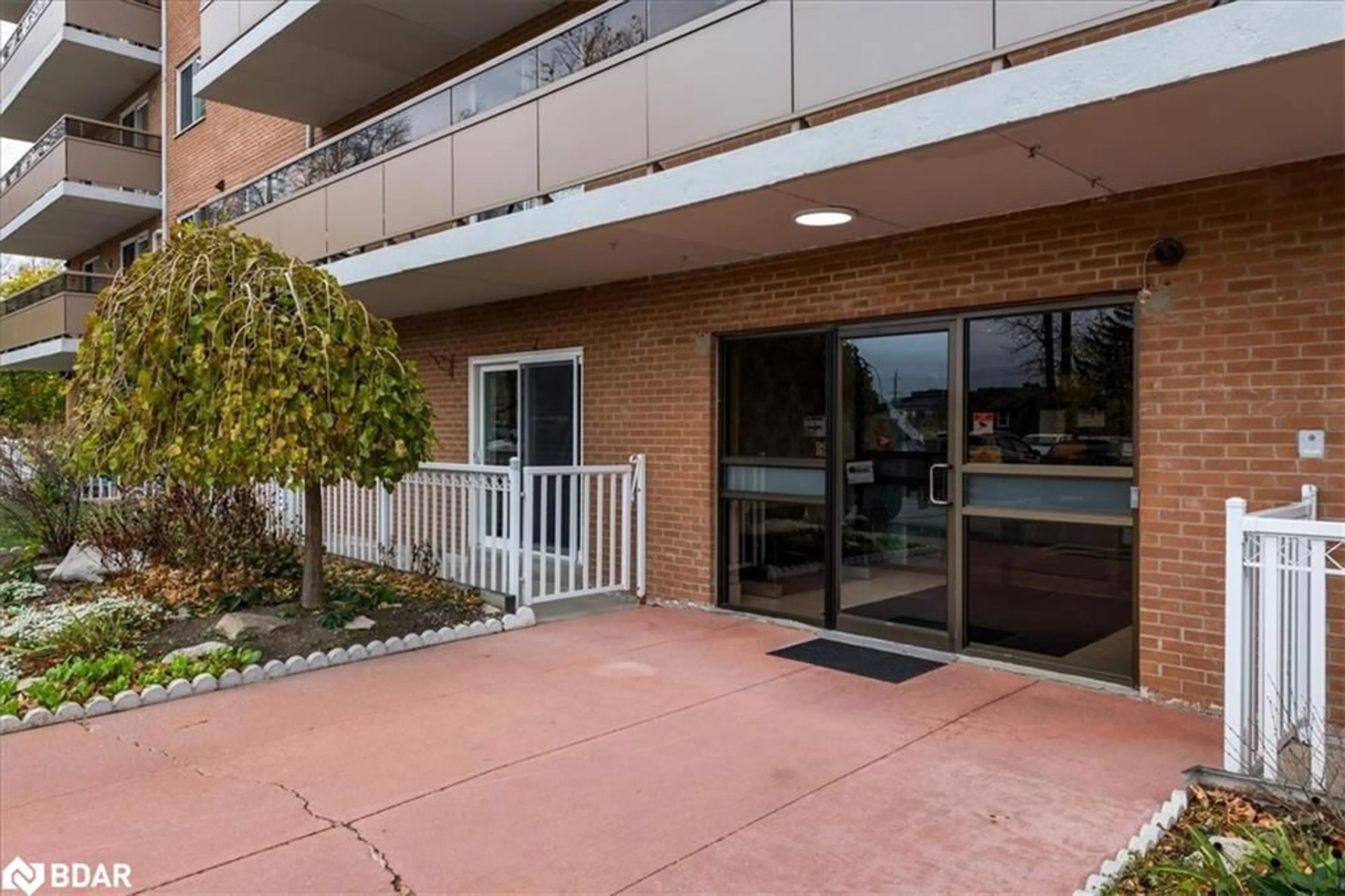 Patio, unknown for 414 Blake St #103, Barrie Ontario L4M 5J7