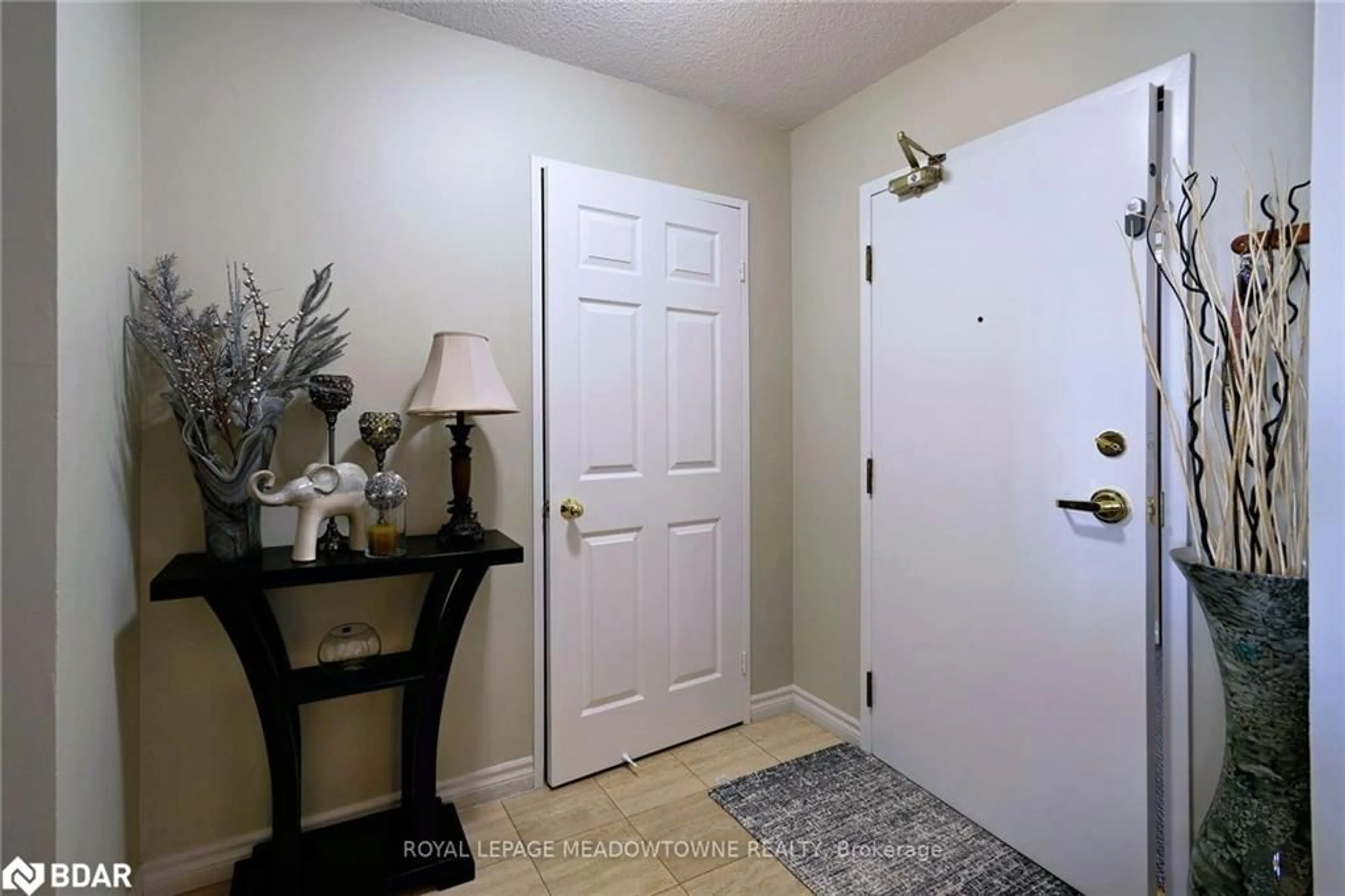 Indoor entryway for 30 Malta Ave #2110, Peel Ontario L6Y 4S5