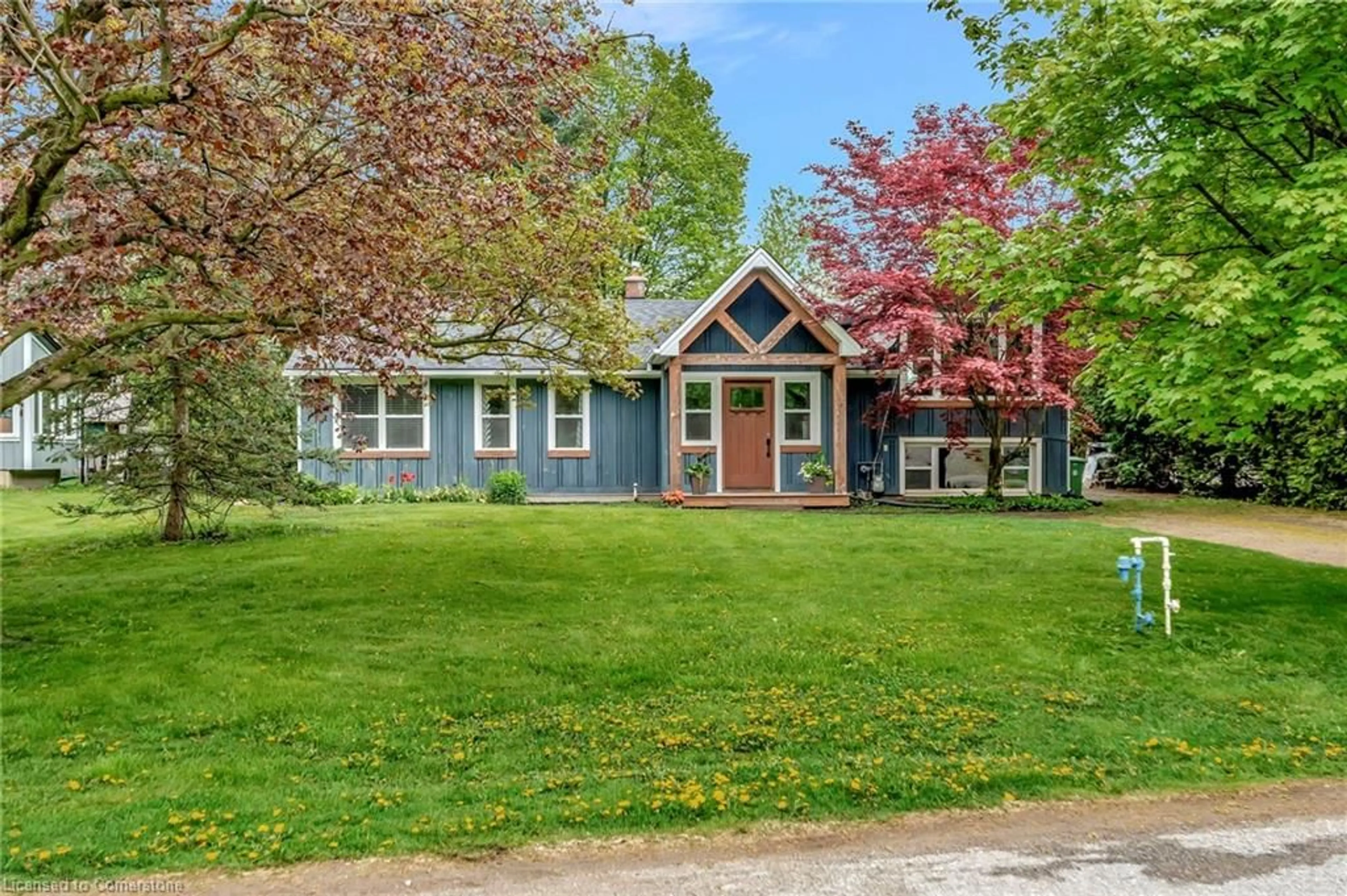 Home with vinyl exterior material, street for 1511 Old Hwy 99, Hamilton Ontario L9H 5E3