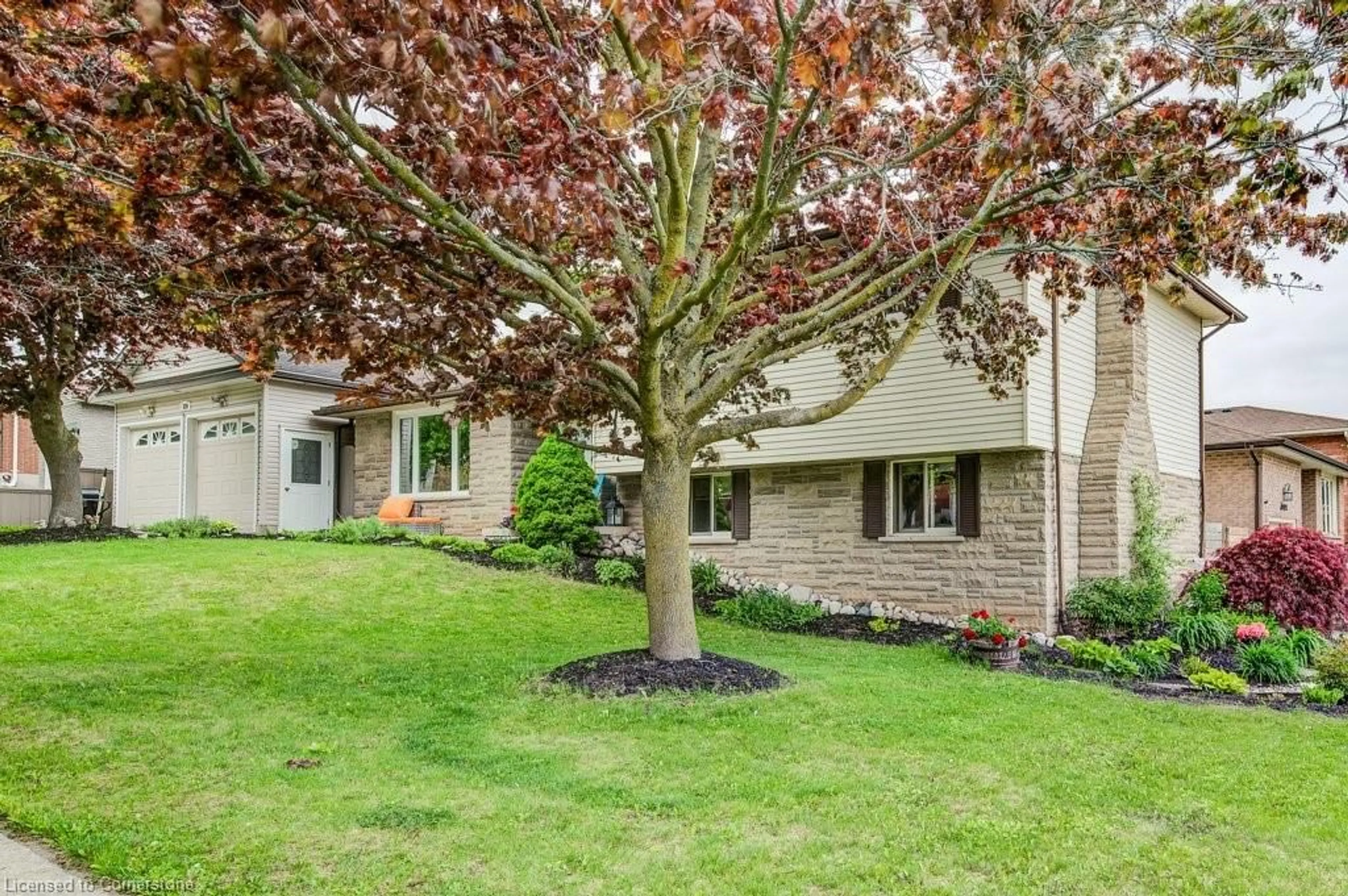 Patio, street for 130 Blackwell Dr, Kitchener Ontario N2N 2P9