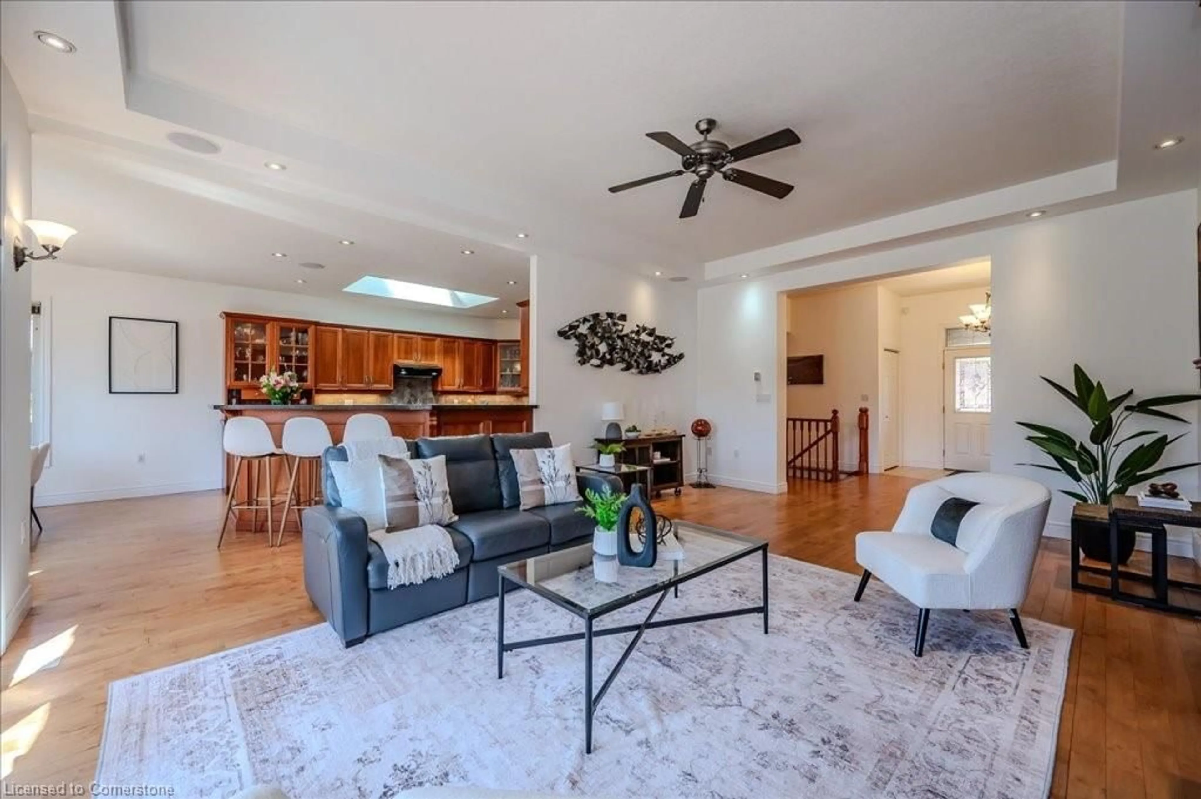 Living room with furniture, unknown for 953 St David St, Fergus Ontario N1M 2W3