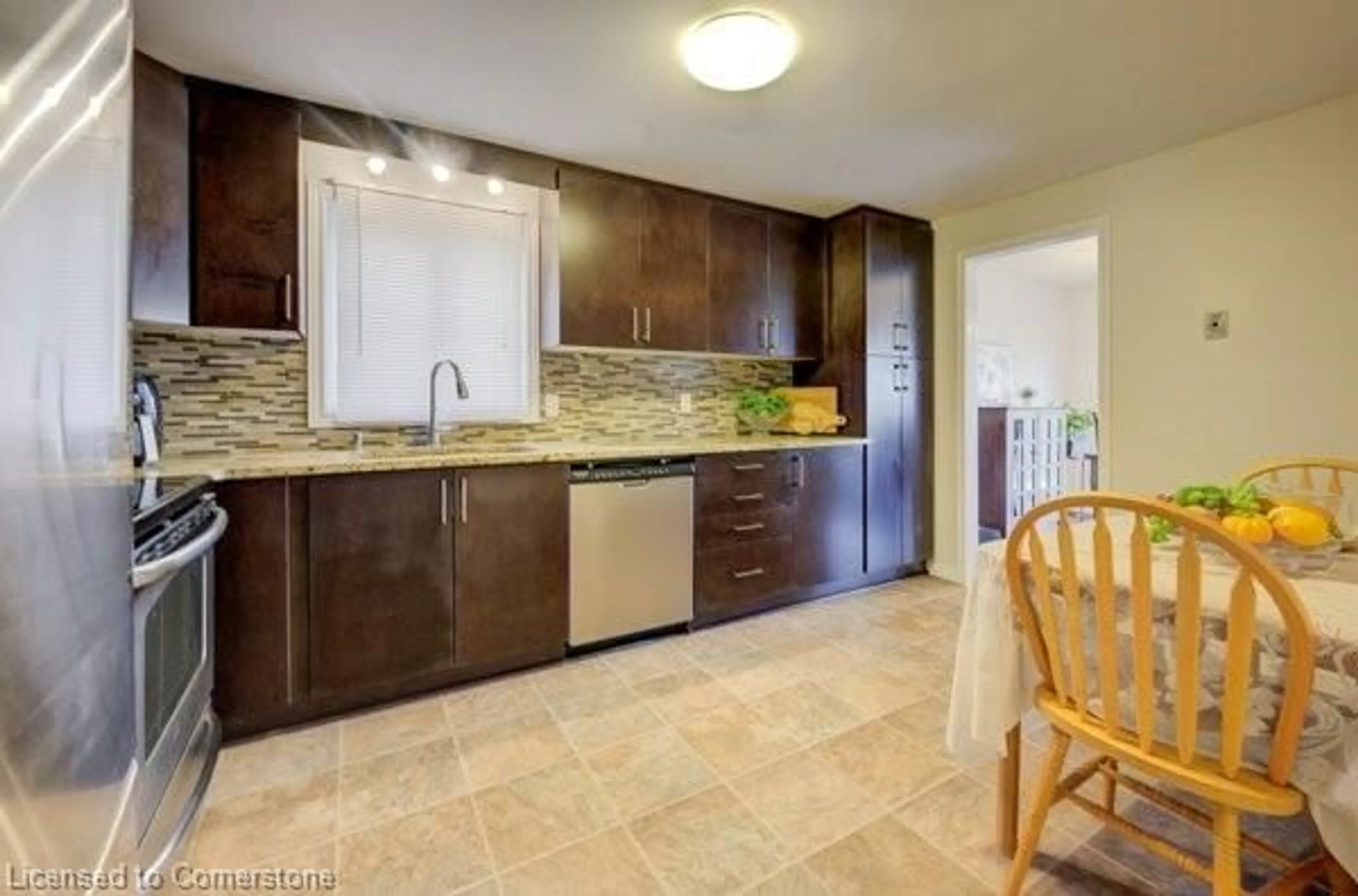 Open concept kitchen, ceramic/tile floor for 515A Rosemeadow Cres, Waterloo Ontario N2T 2A4