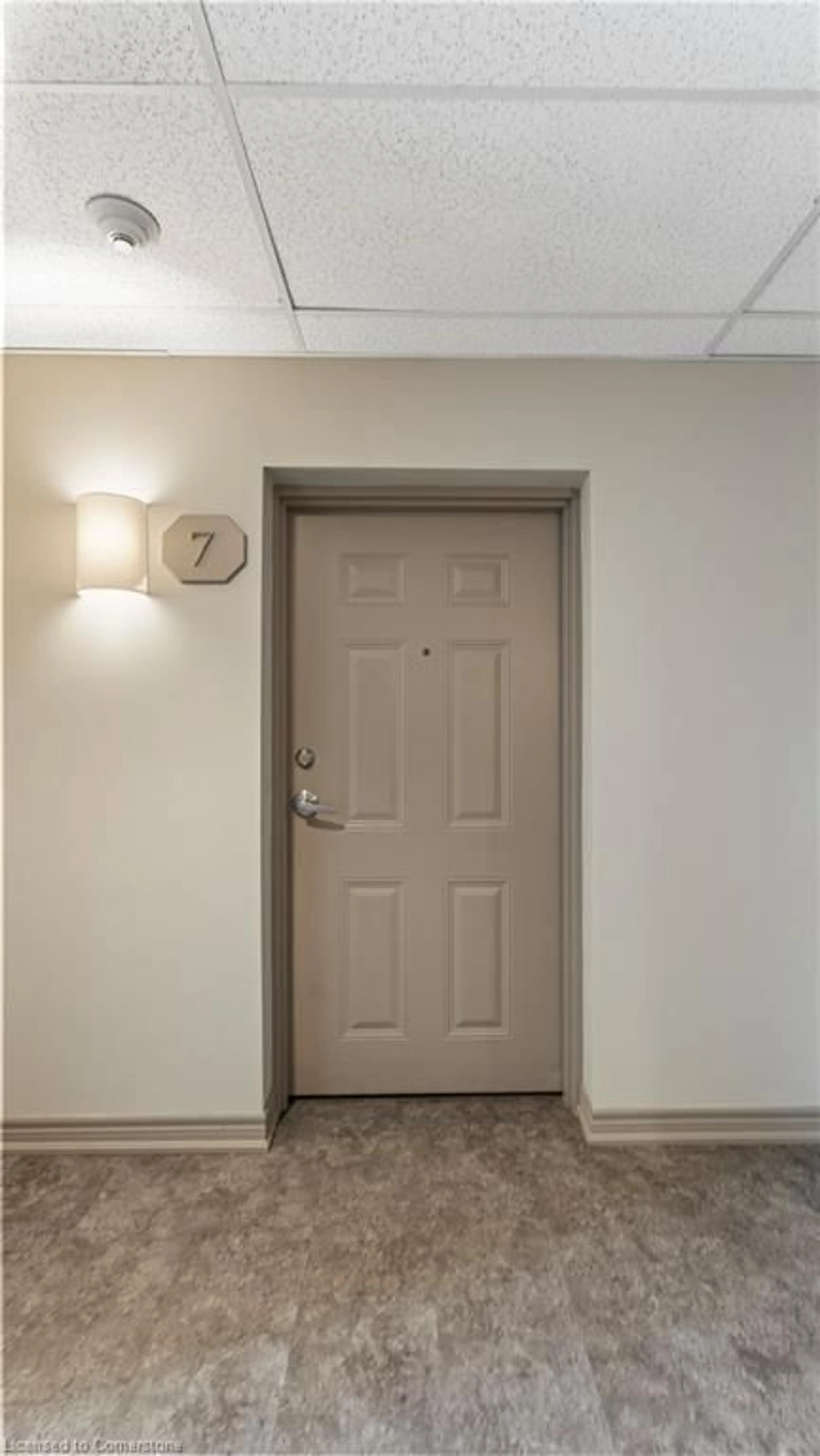 Indoor foyer for 992 Windham Centre Rd #7, Windham Centre Ontario N0E 2A0