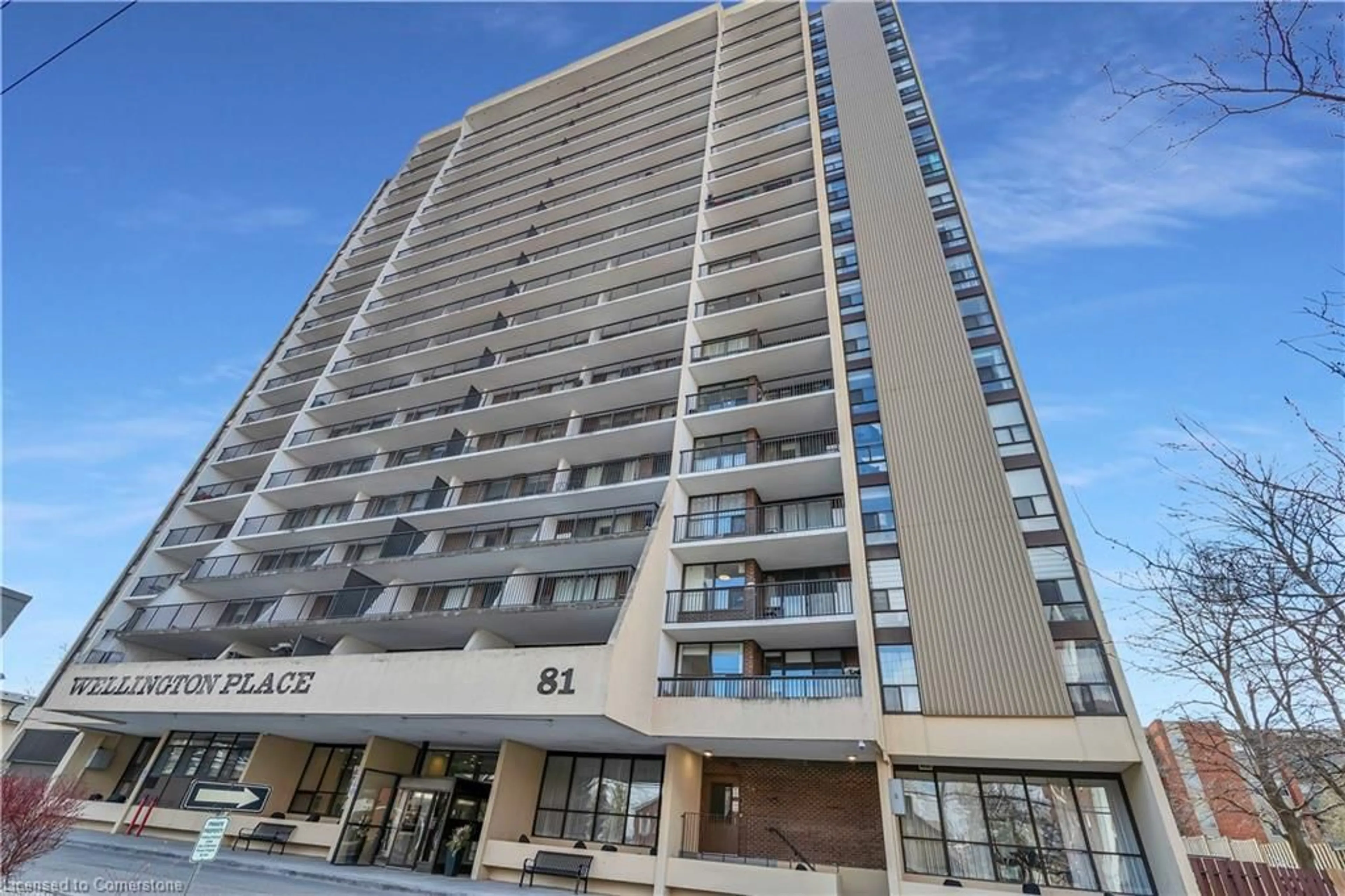 Indoor foyer for 81 Church St #702, Kitchener Ontario N2G 4M1