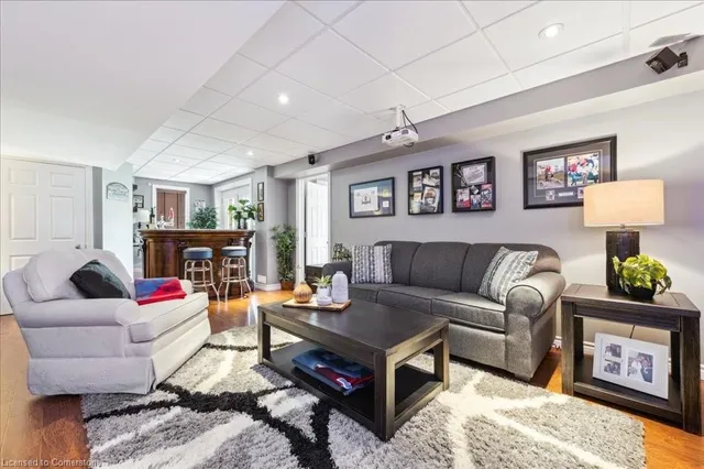 Additional property image - 14 Woodsmere Dr