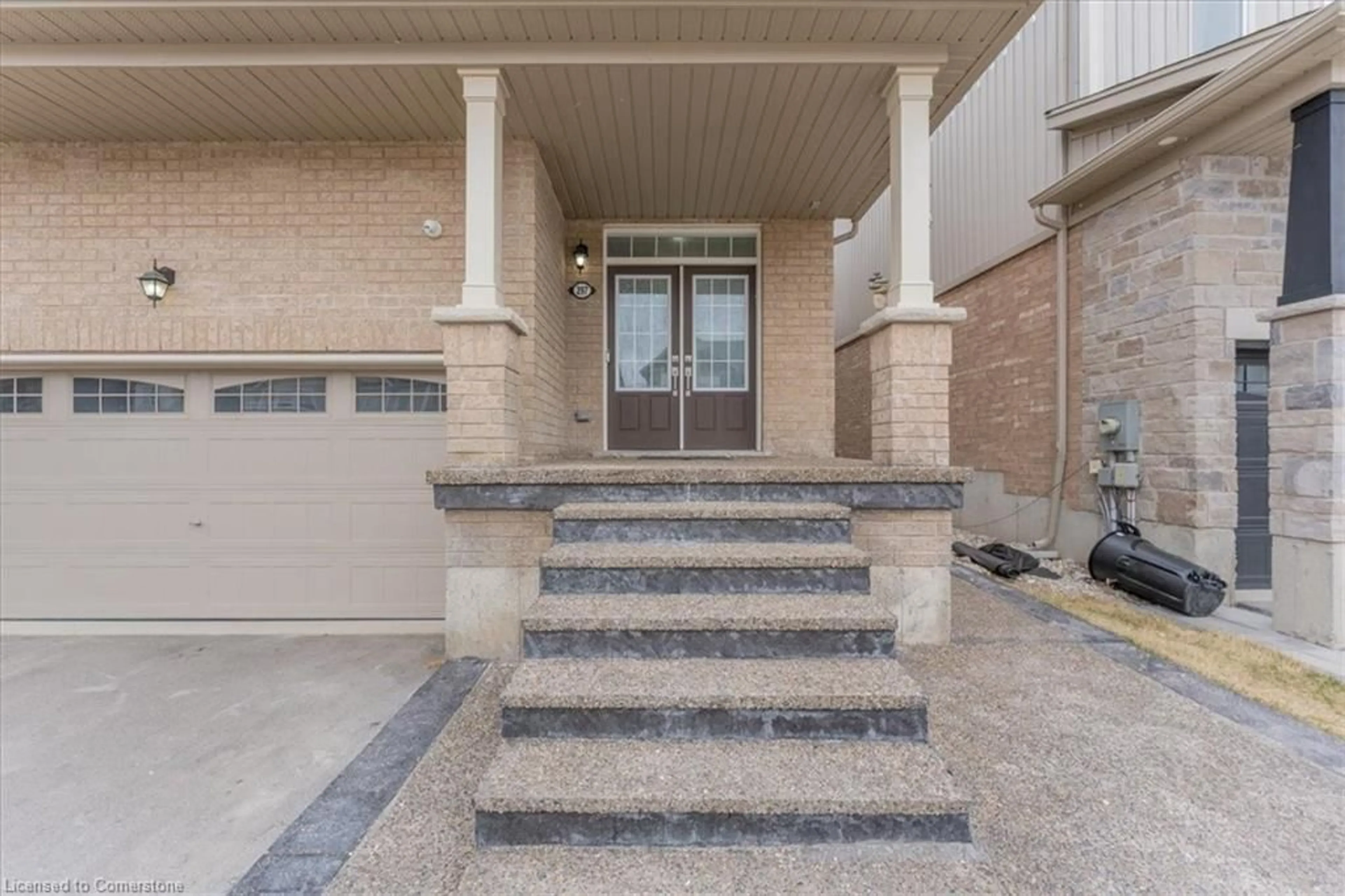 Unknown for 297 Dolman St, Breslau Ontario N0B 1M0
