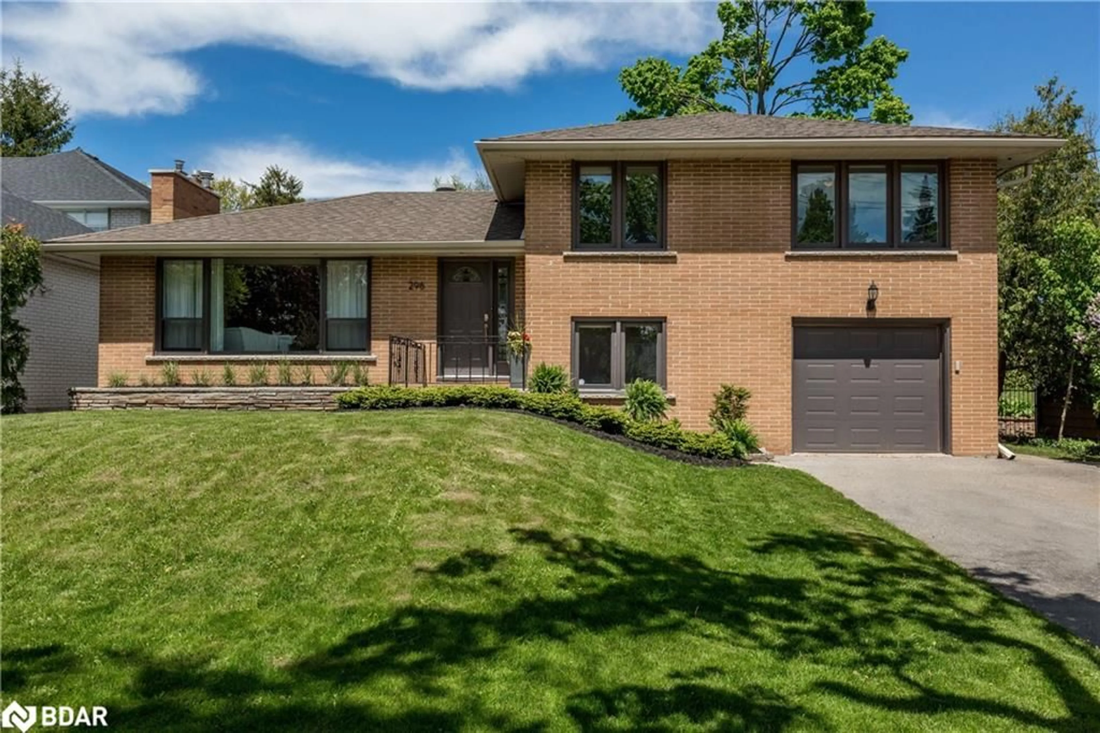 Home with brick exterior material, street for 296 Codrington St, Barrie Ontario L4M 1S8