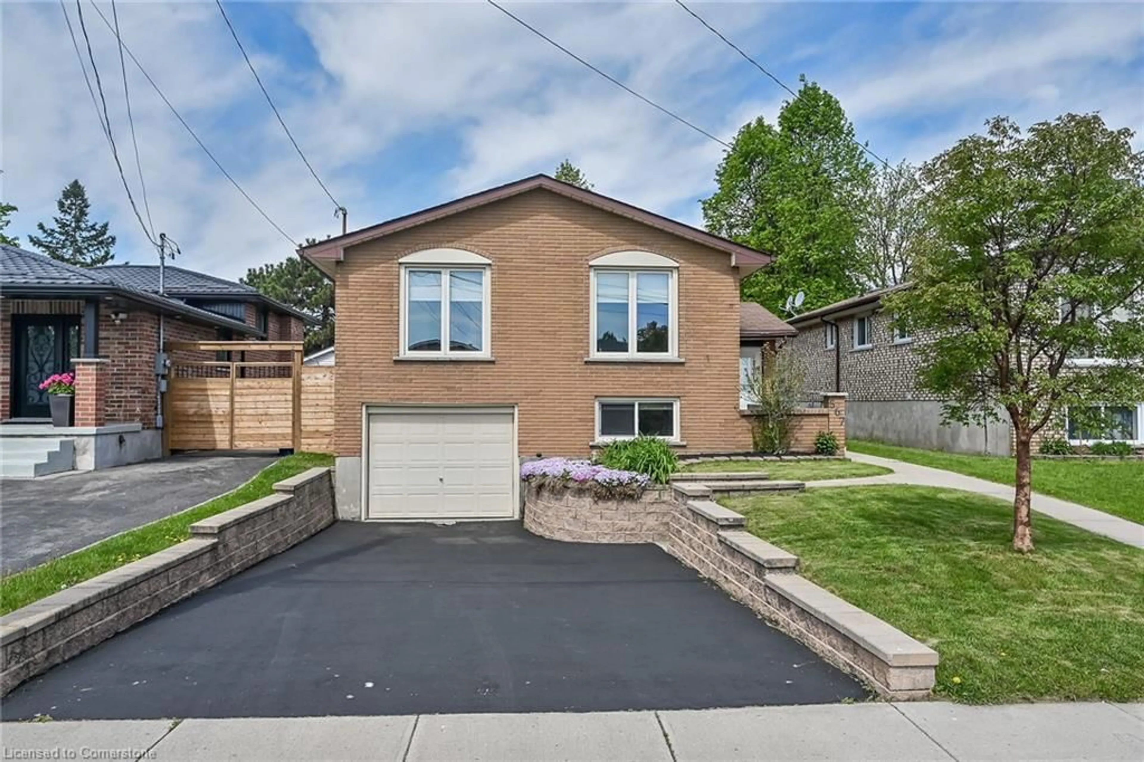 Home with brick exterior material, street for 567 Queen Victoria Dr, Hamilton Ontario L8W 1W8