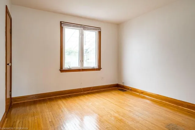 Additional property image - 424 Cochrane Rd