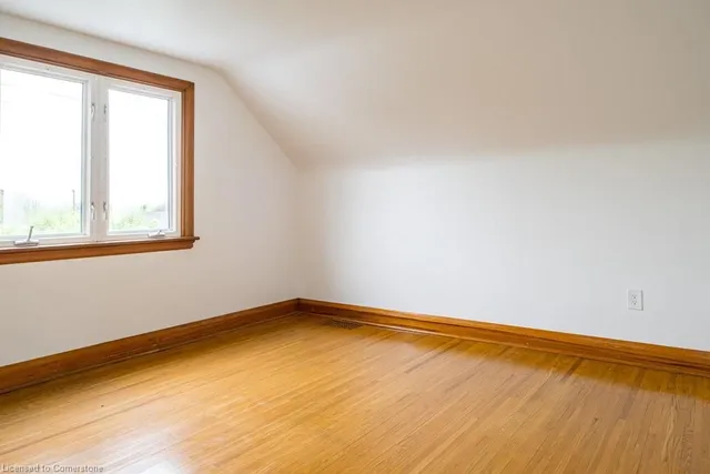 Additional property image - 424 Cochrane Rd