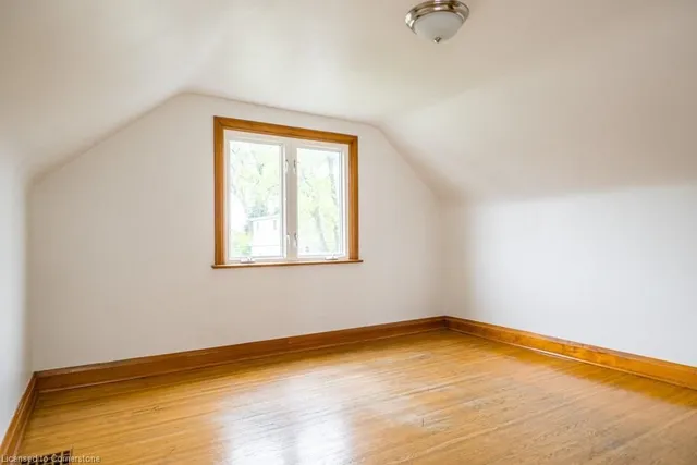 Additional property image - 424 Cochrane Rd