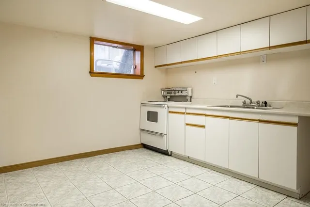 Additional property image - 424 Cochrane Rd