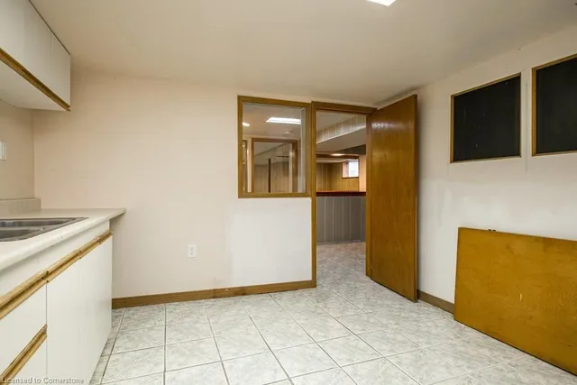 Additional property image - 424 Cochrane Rd