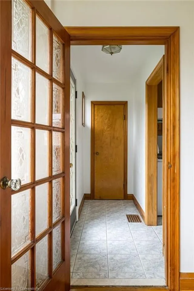 Additional property image - 424 Cochrane Rd