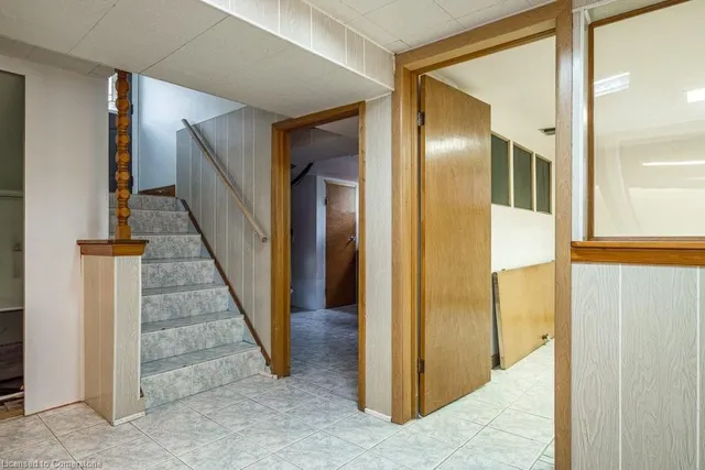 Additional property image - 424 Cochrane Rd
